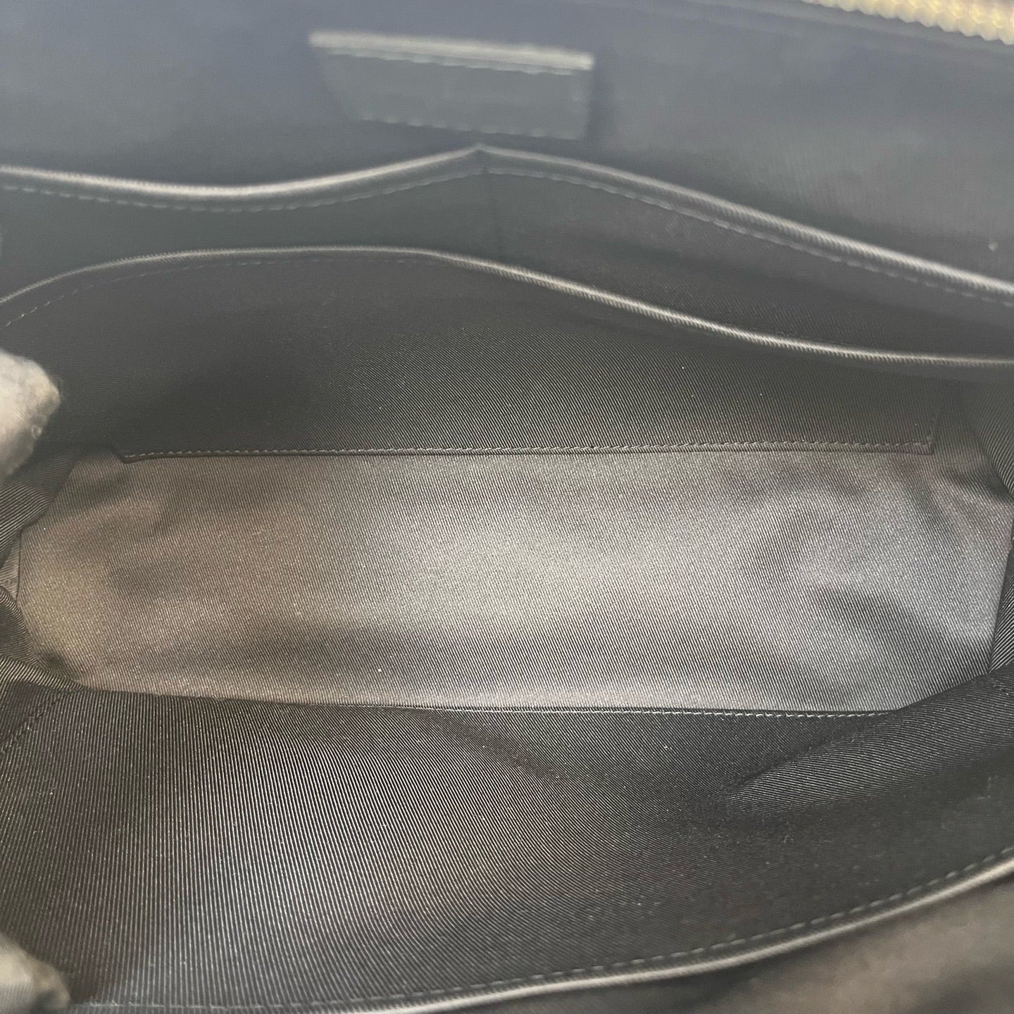 Louis Vuitton - Other - Leather - Black - (Medium)