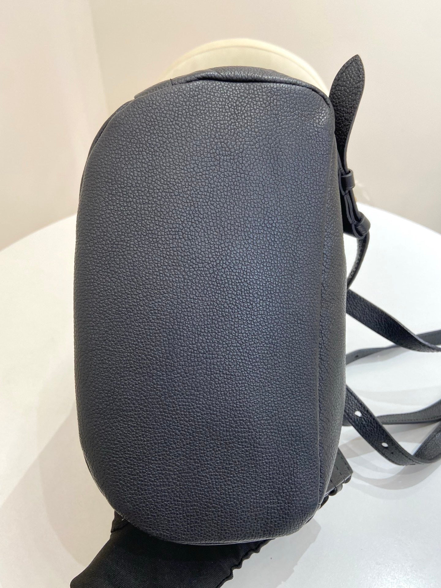 Louis Vuitton - Other - Leather - Black - (medium)