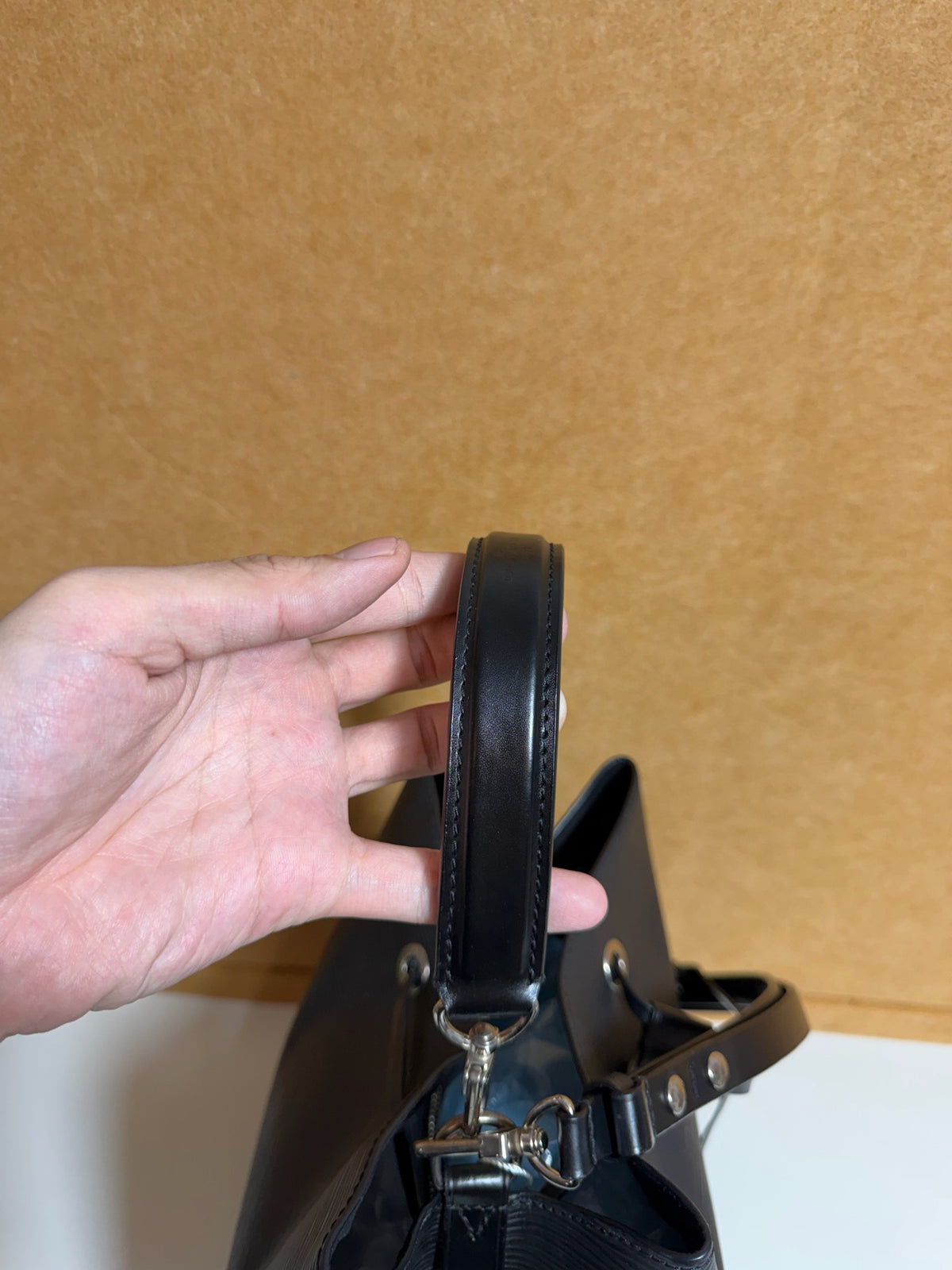 Louis Vuitton - Other - Leather - Black - (Medium)