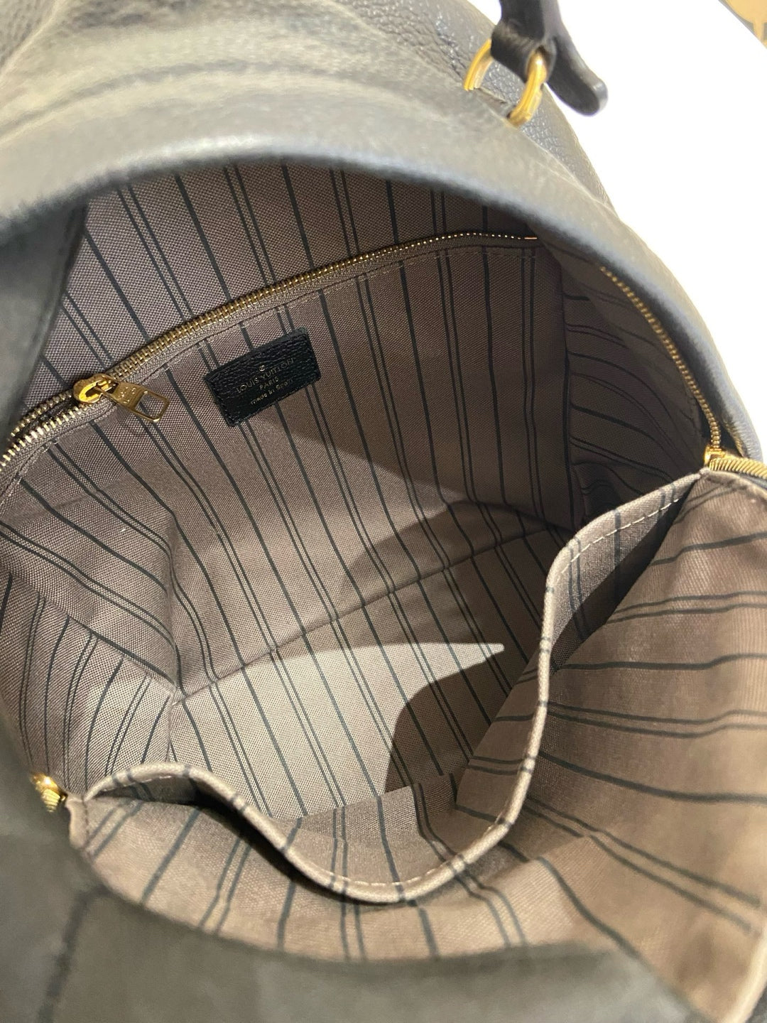 Louis Vuitton - Other - Leather - Black - (medium)