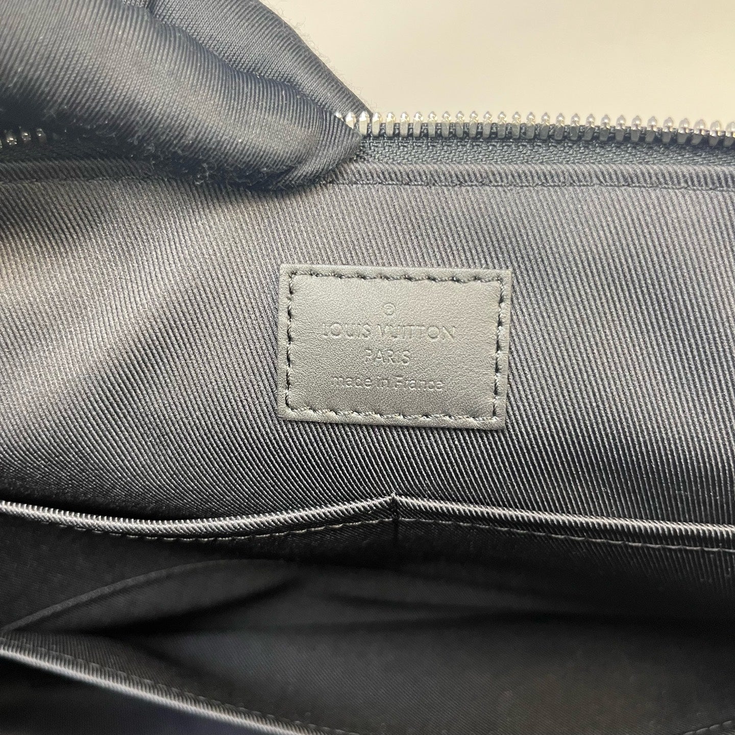 Louis Vuitton - Other - Leather - Black - (Medium)