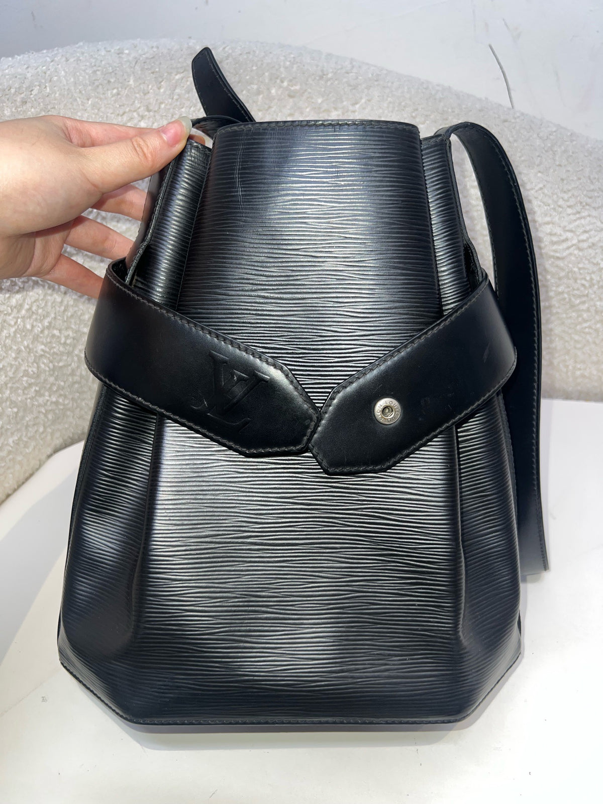 Louis Vuitton - Other - Leather - Black - (Medium)
