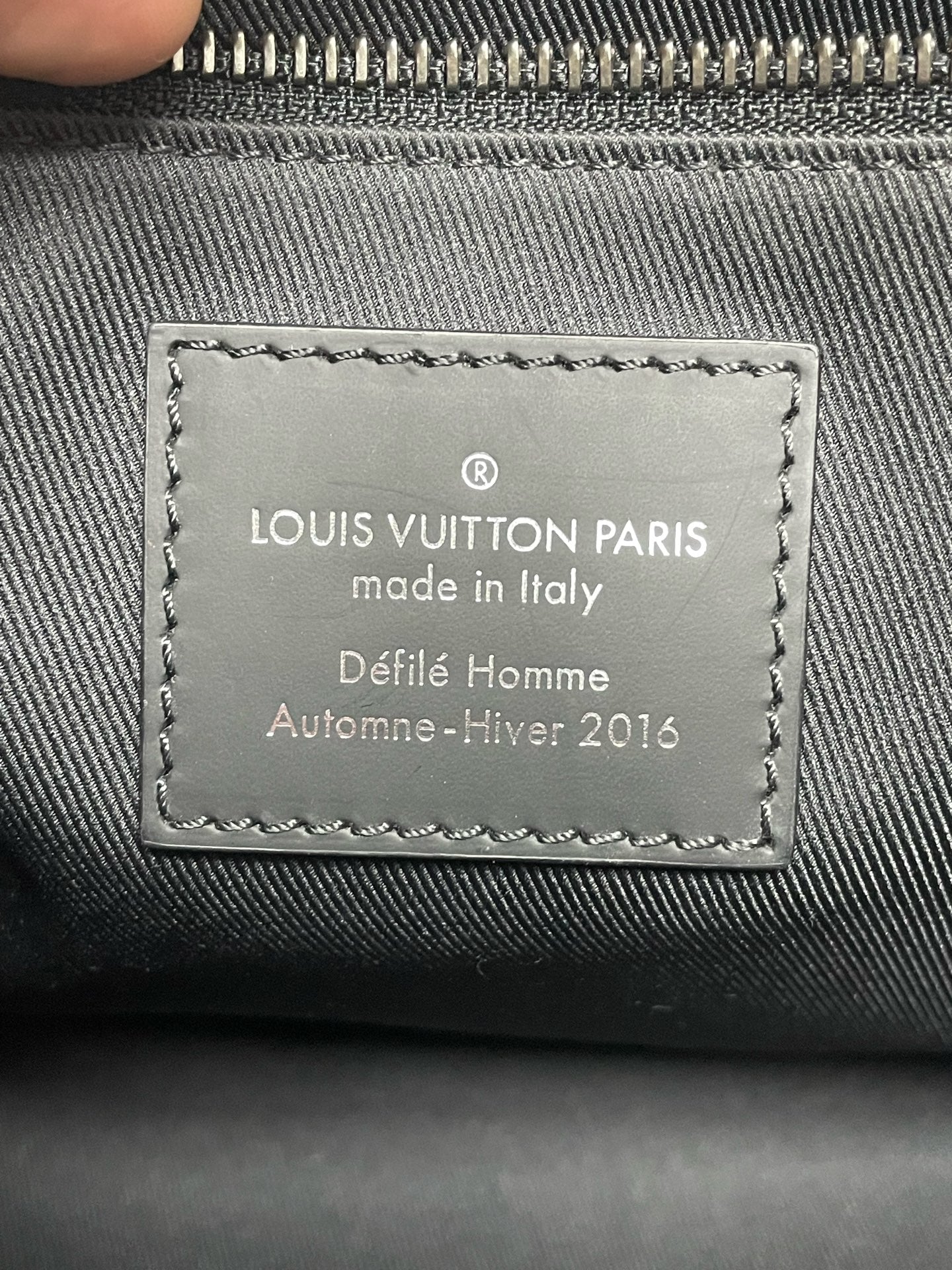 Louis Vuitton - Other - Leather - Black - (medium)