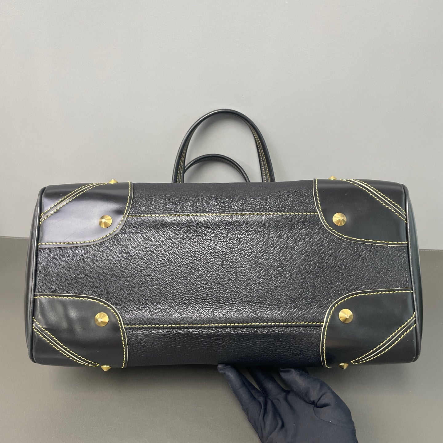Louis Vuitton - Other - Leather - Black - (medium)