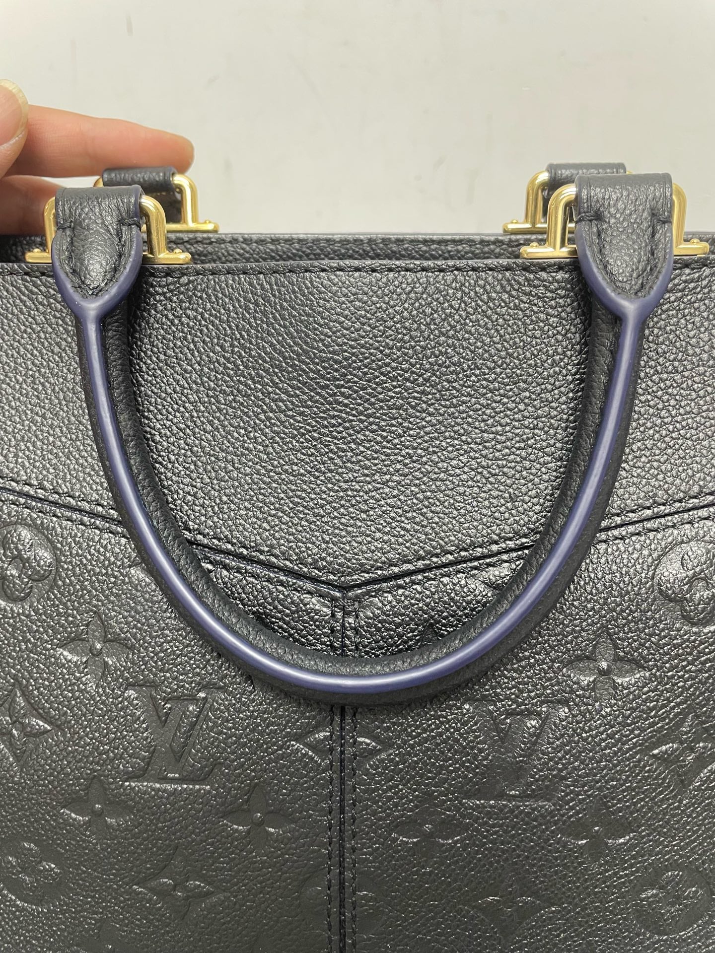 Louis Vuitton - Other - Leather - Black - (medium)