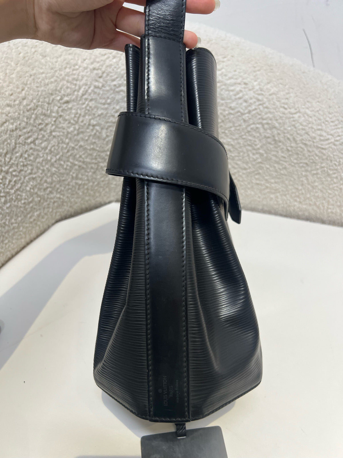 Louis Vuitton - Other - Leather - Black - (Medium)