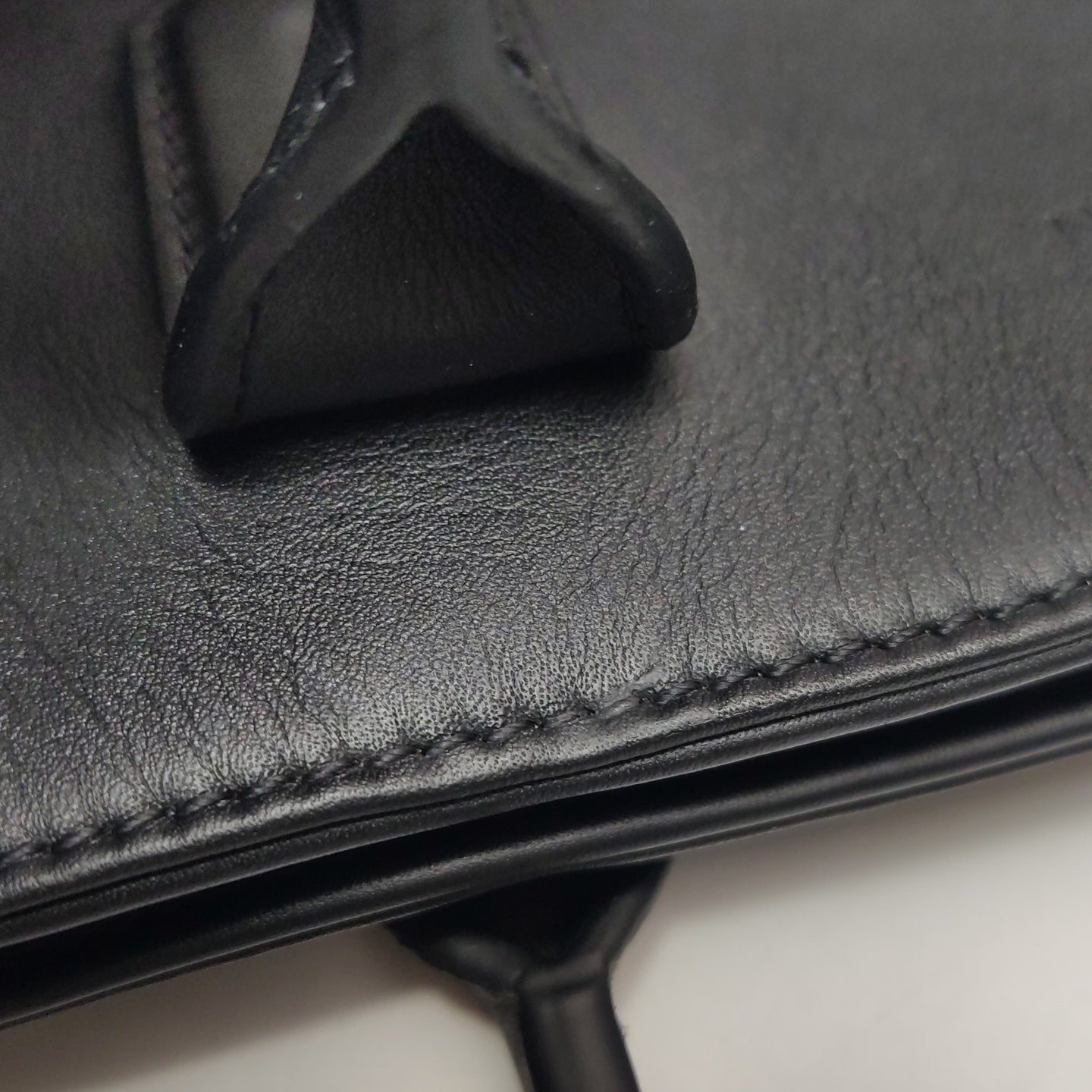 Louis Vuitton - Other - Leather - Black - (medium)