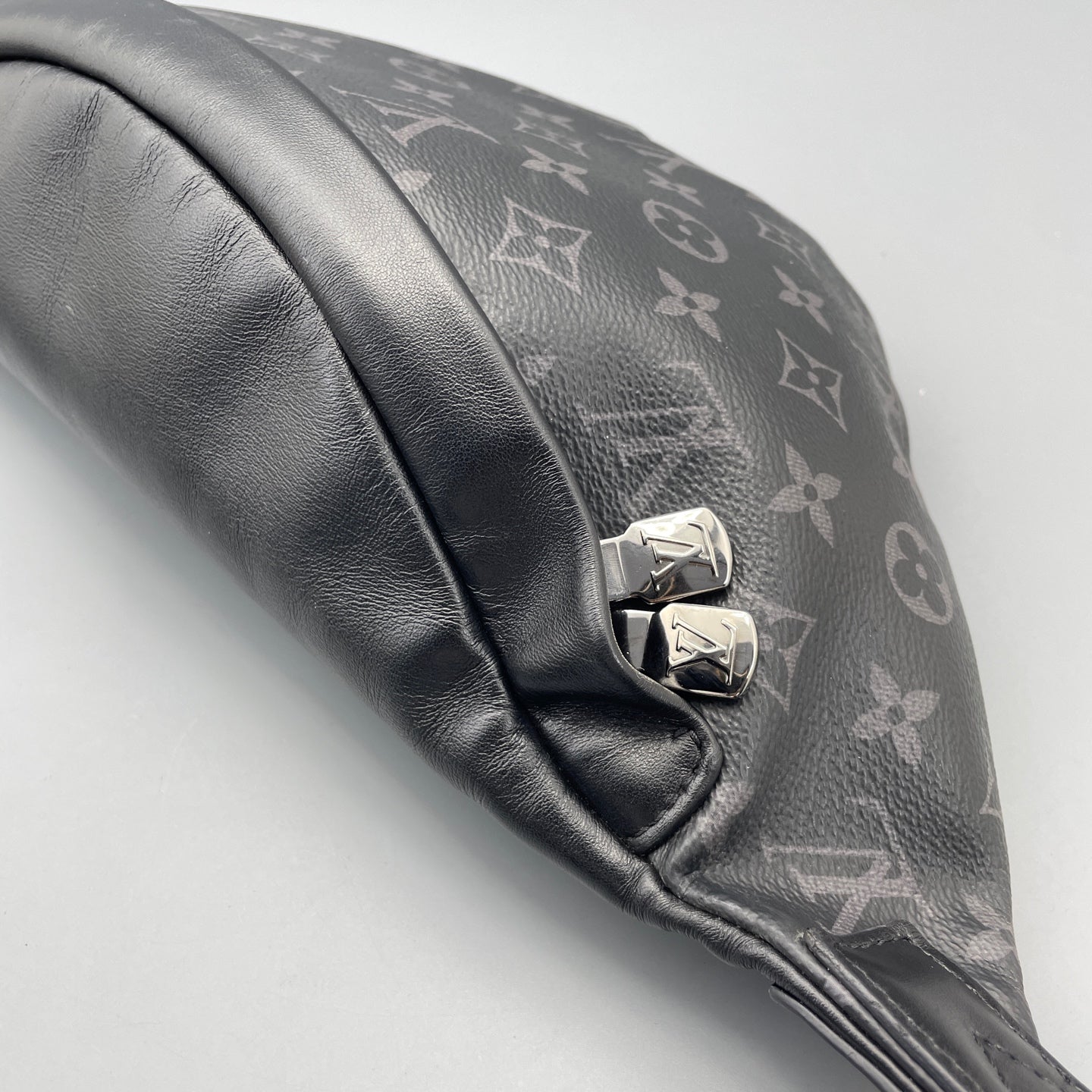 Louis Vuitton - Other - Leather - Black - (medium)
