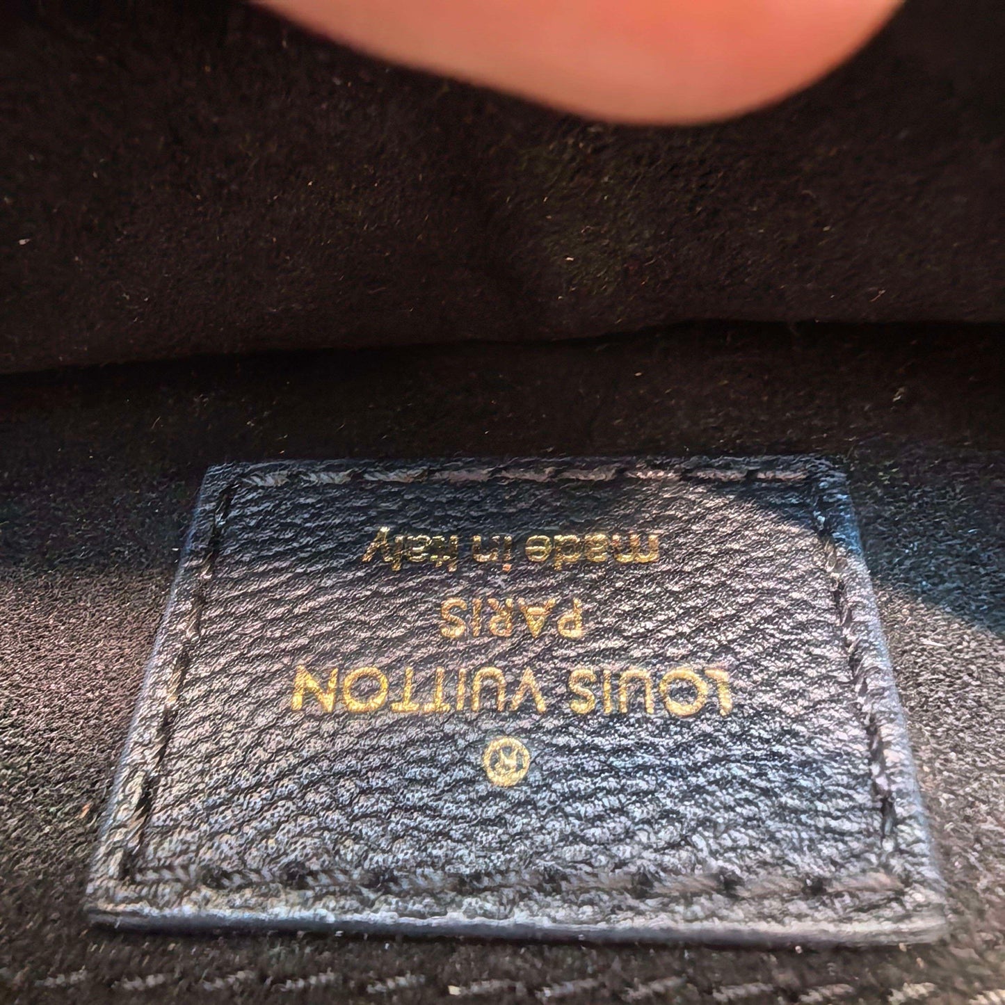 Louis Vuitton - Other - Leather - Black - (medium)