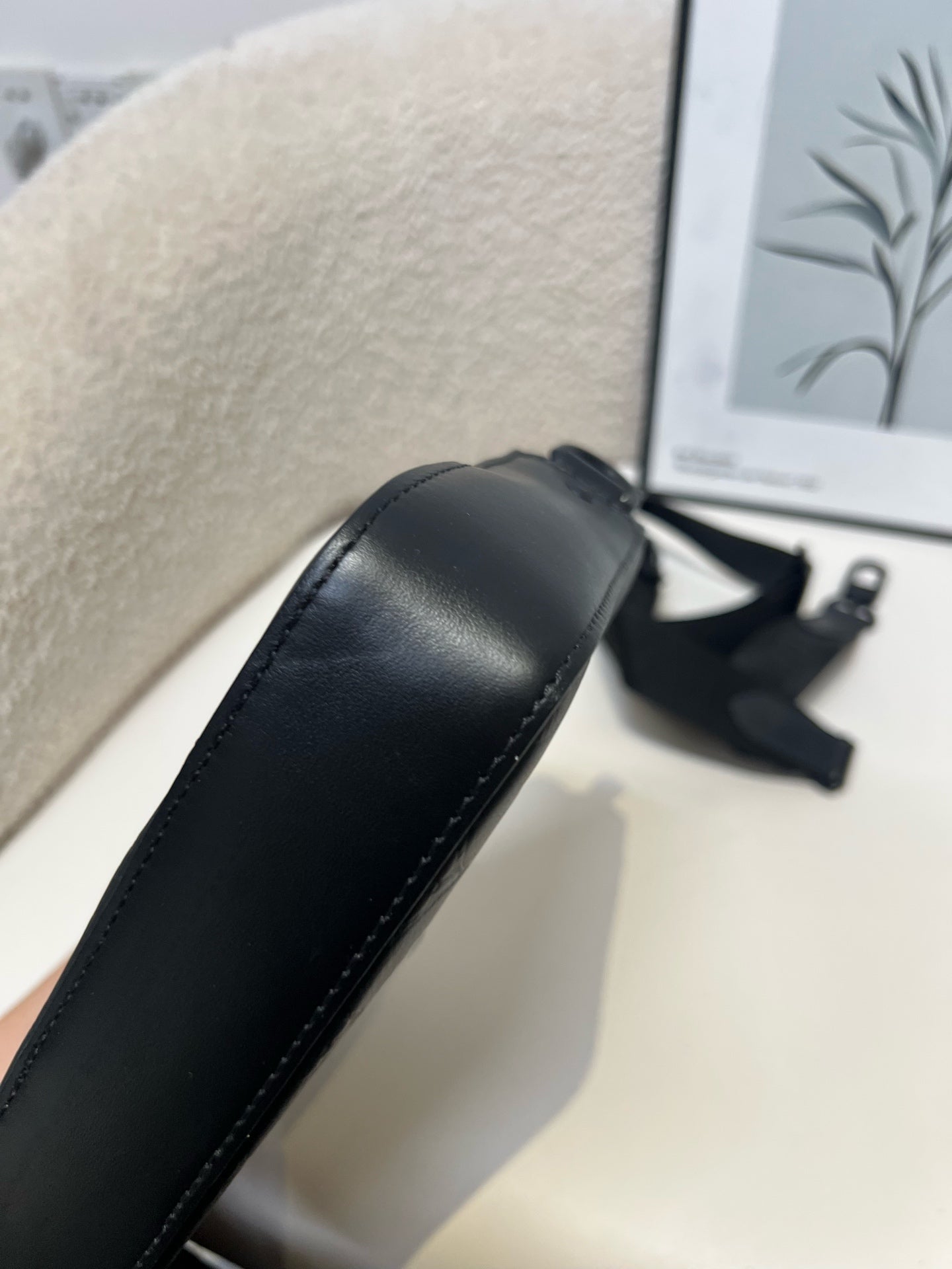 Louis Vuitton - Other - Leather - Black - (medium)