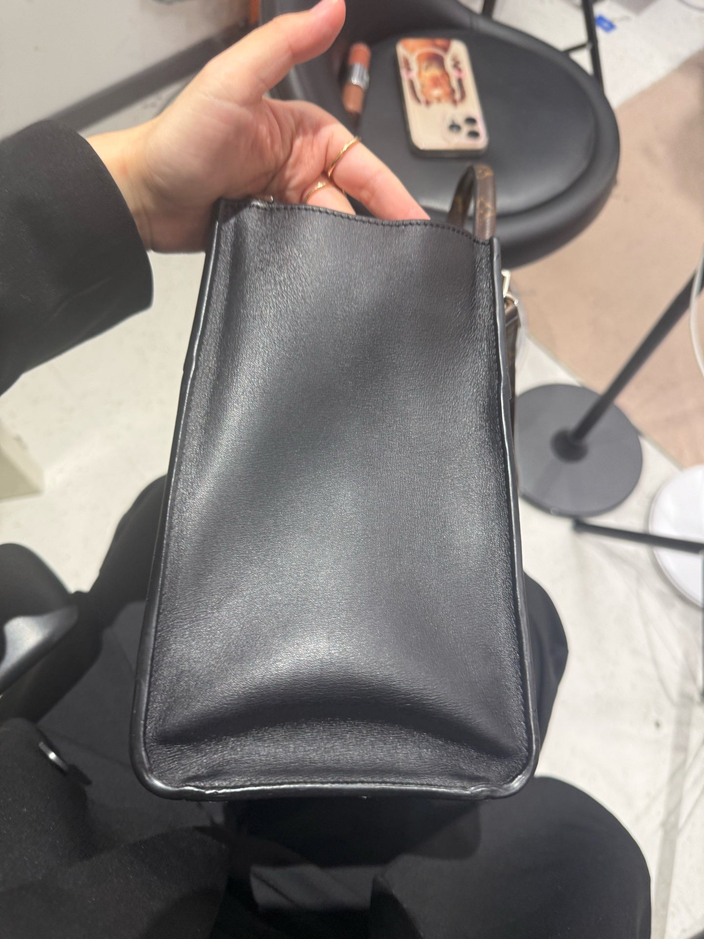 Louis Vuitton - Other - Leather - Black - (medium)