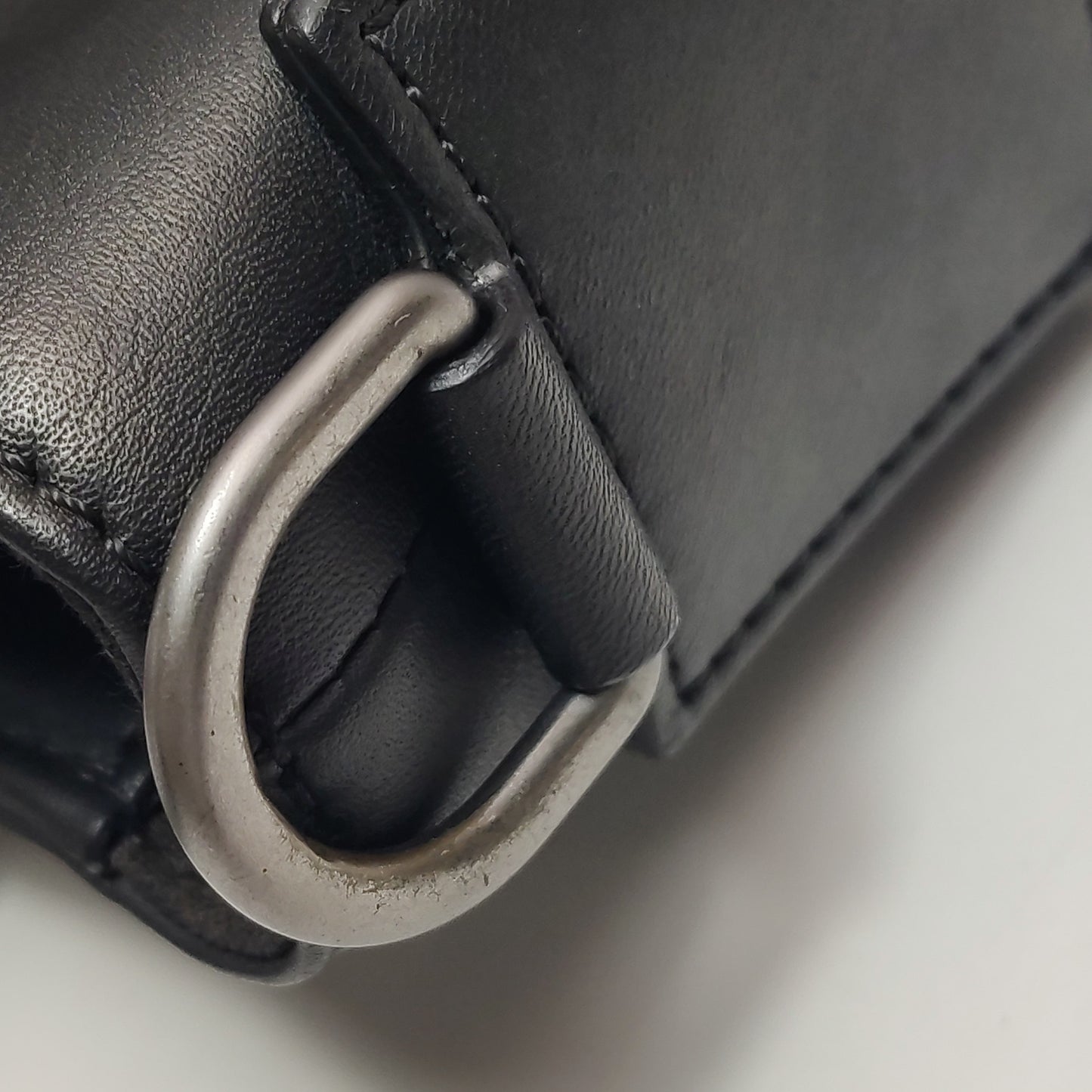 Louis Vuitton - Other - Leather - Black - (medium)
