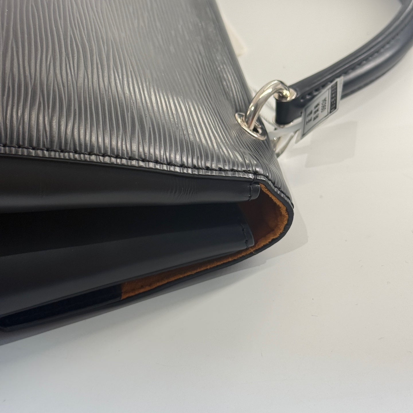 Louis Vuitton - Other - Leather - Black - (medium)