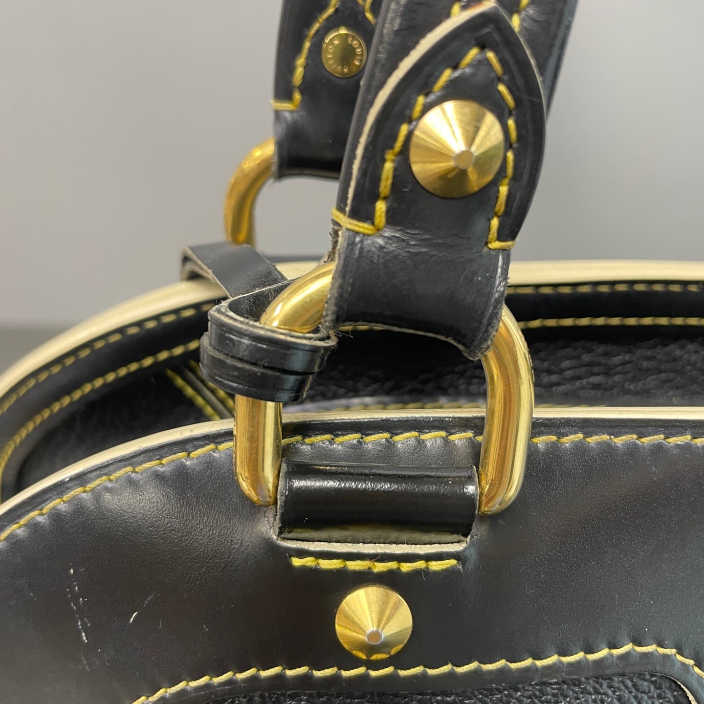 Louis Vuitton - Other - Leather - Black - (medium)