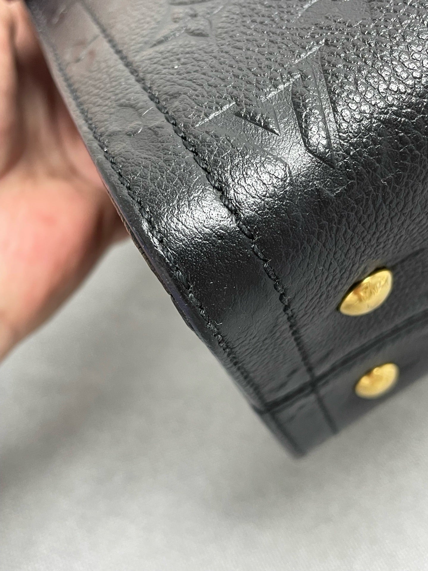 Louis Vuitton - Other - Leather - Black - (medium)