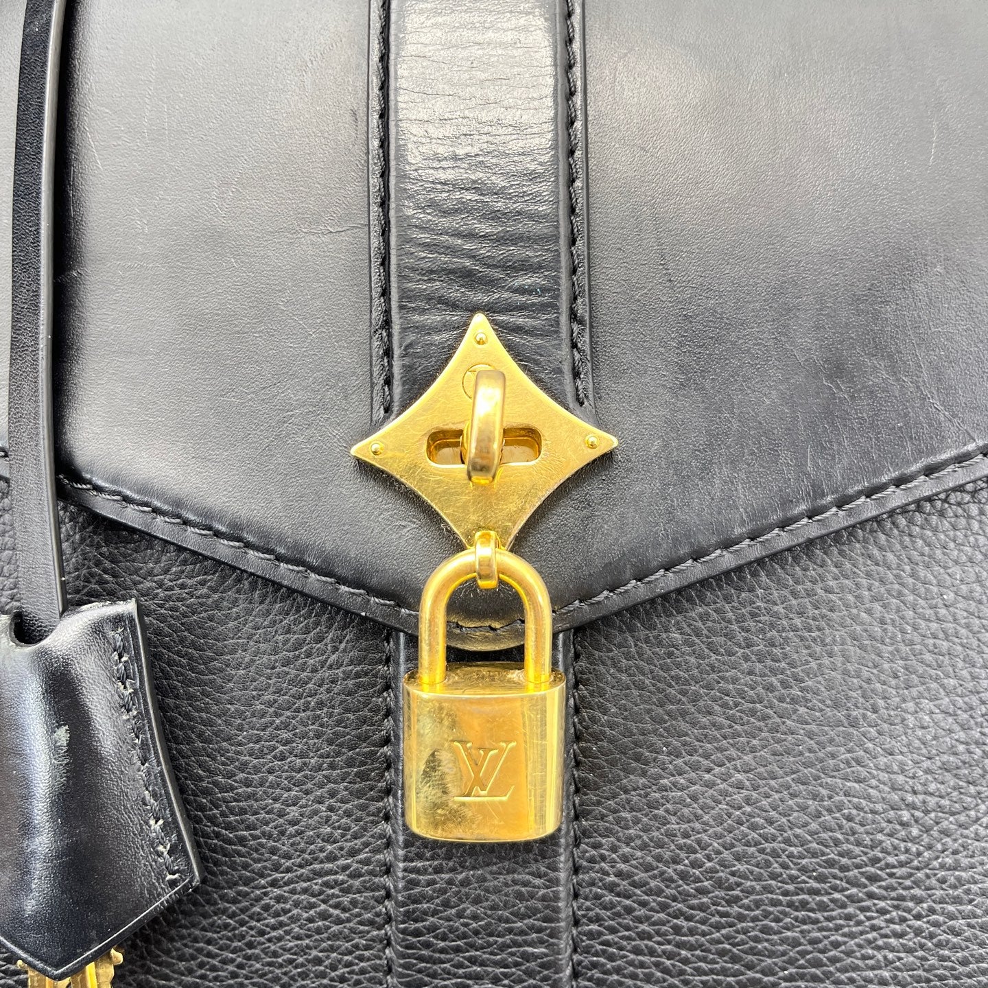 Louis Vuitton - Other - Leather - Black - (medium)