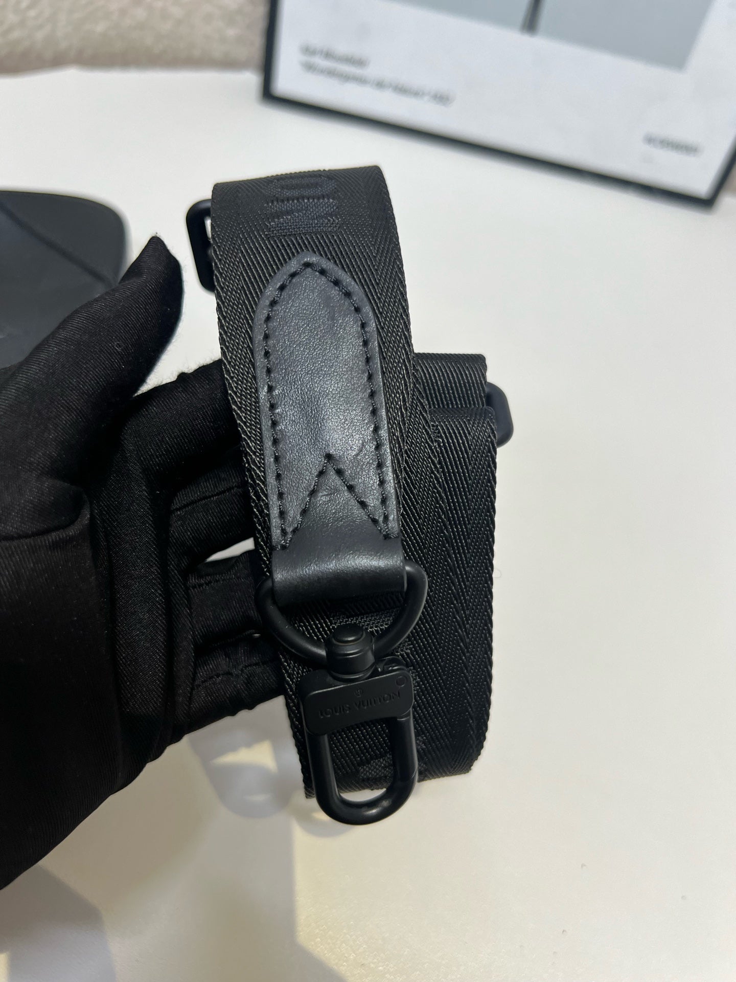 Louis Vuitton - Other - Leather - Black - (medium)