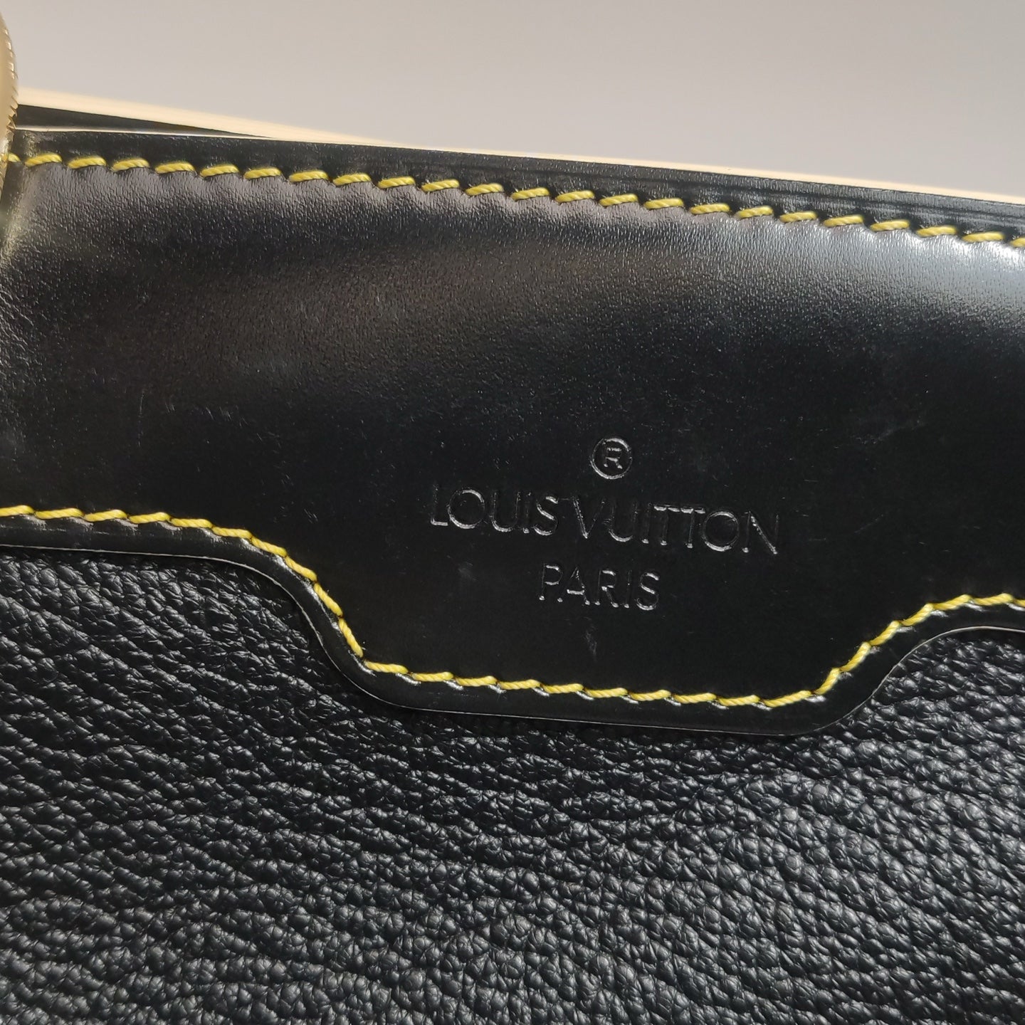 Louis Vuitton - Other - Leather - Black - (medium)