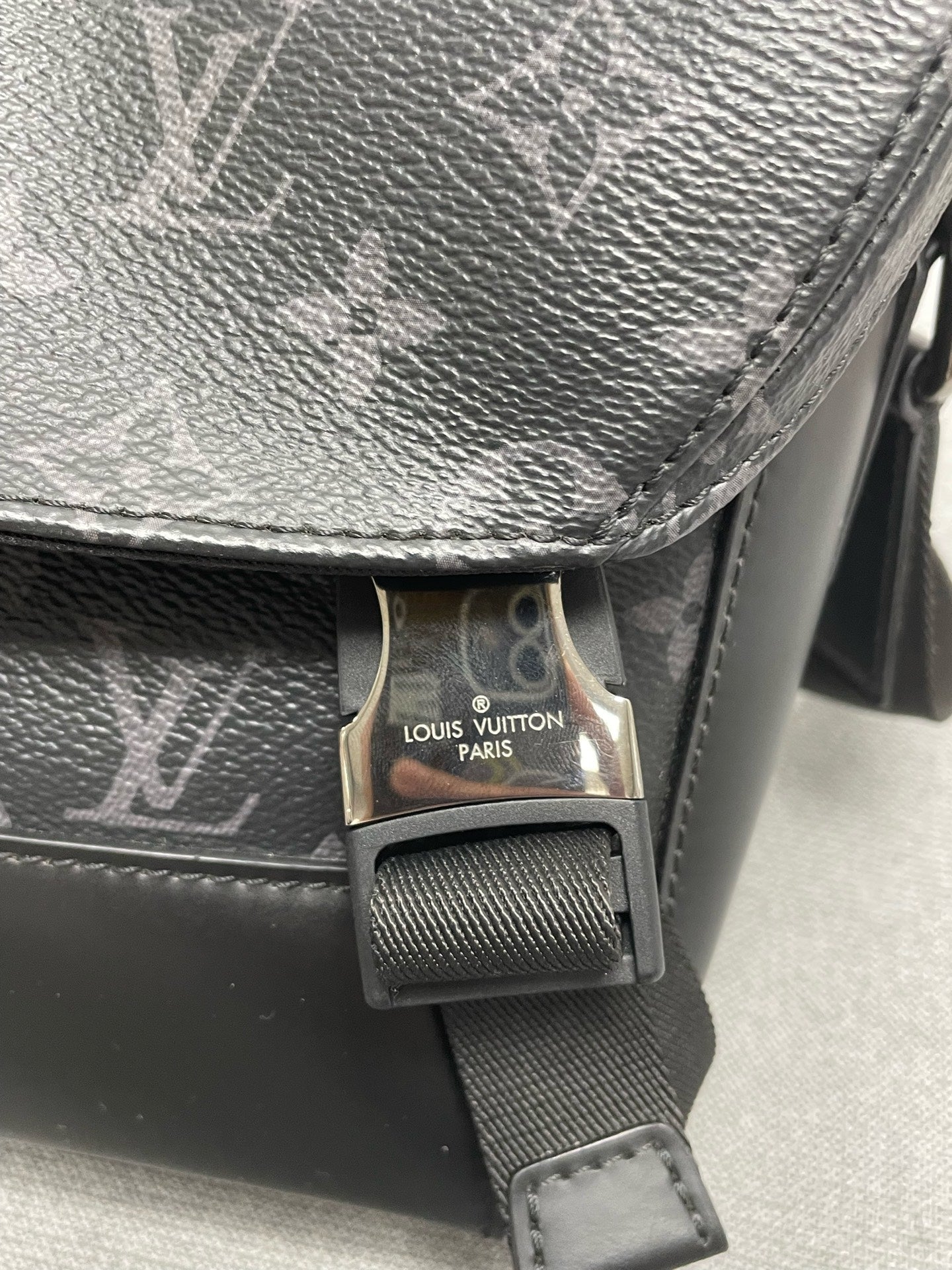 Louis Vuitton - Other - Leather - Black - (medium)