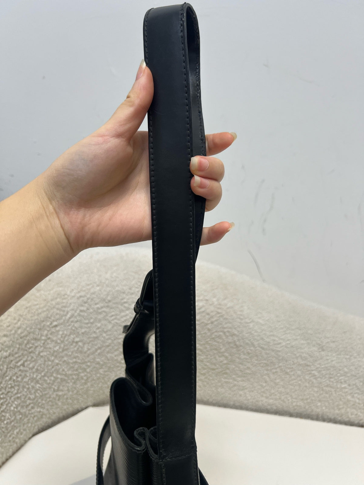 Louis Vuitton - Other - Leather - Black - (Medium)