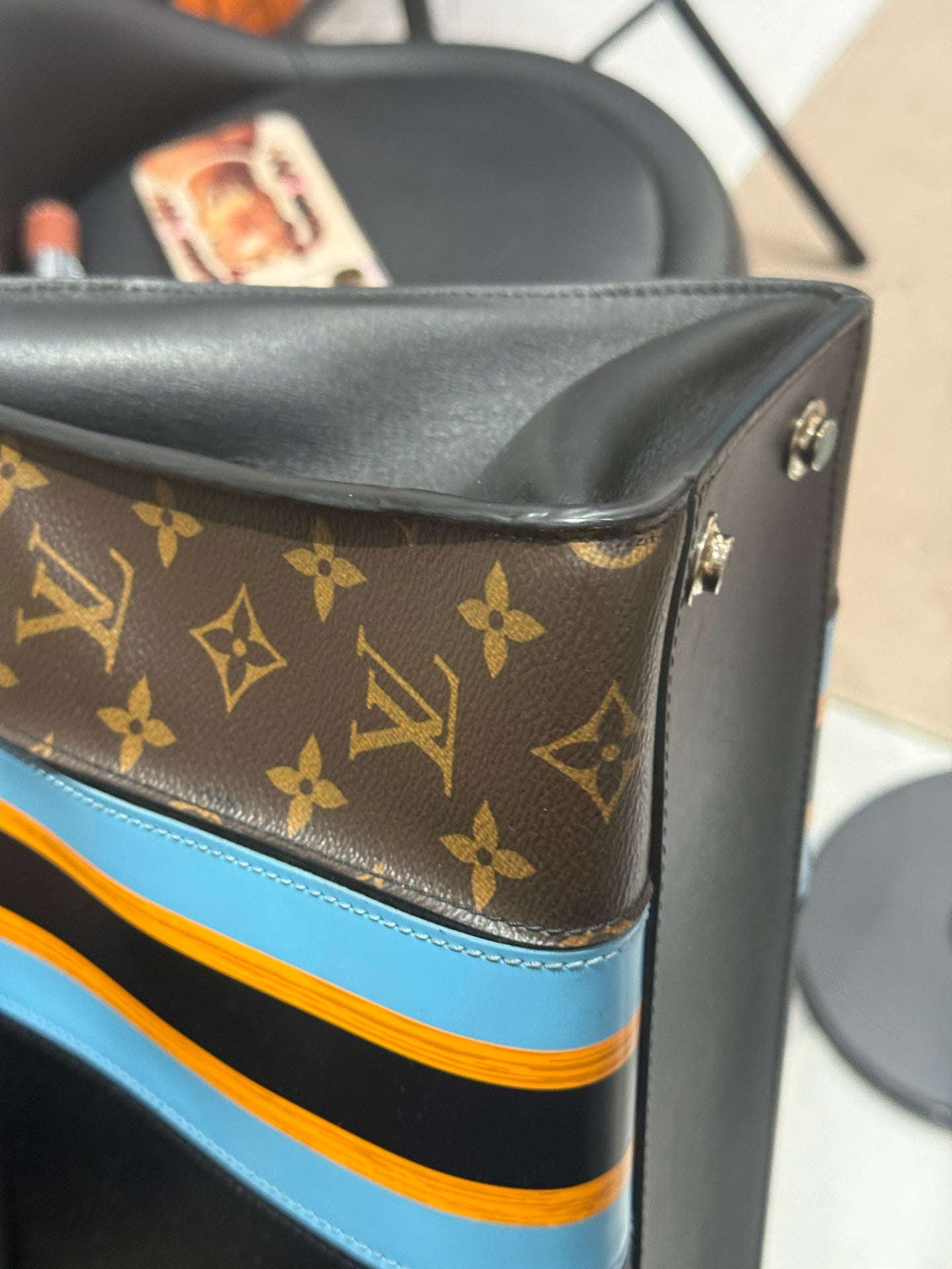 Louis Vuitton - Other - Leather - Black - (medium)