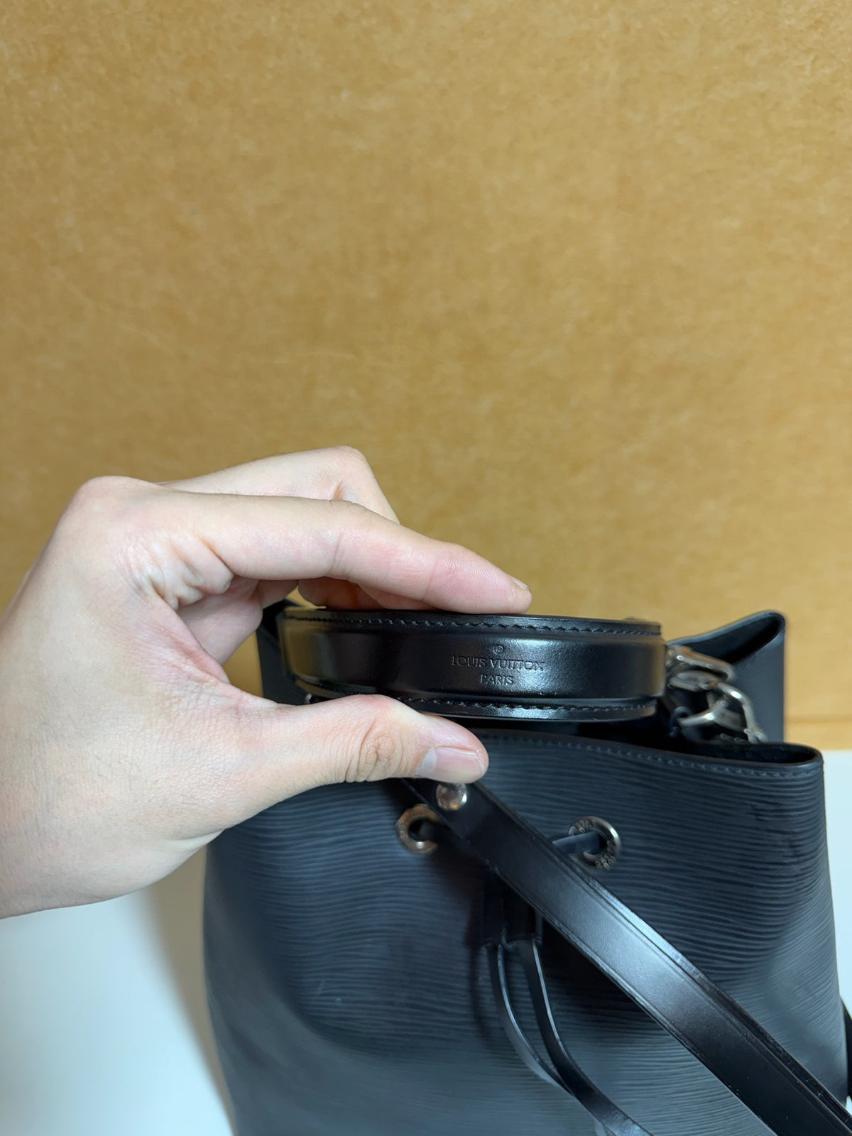Louis Vuitton - Other - Leather - Black - (Medium)
