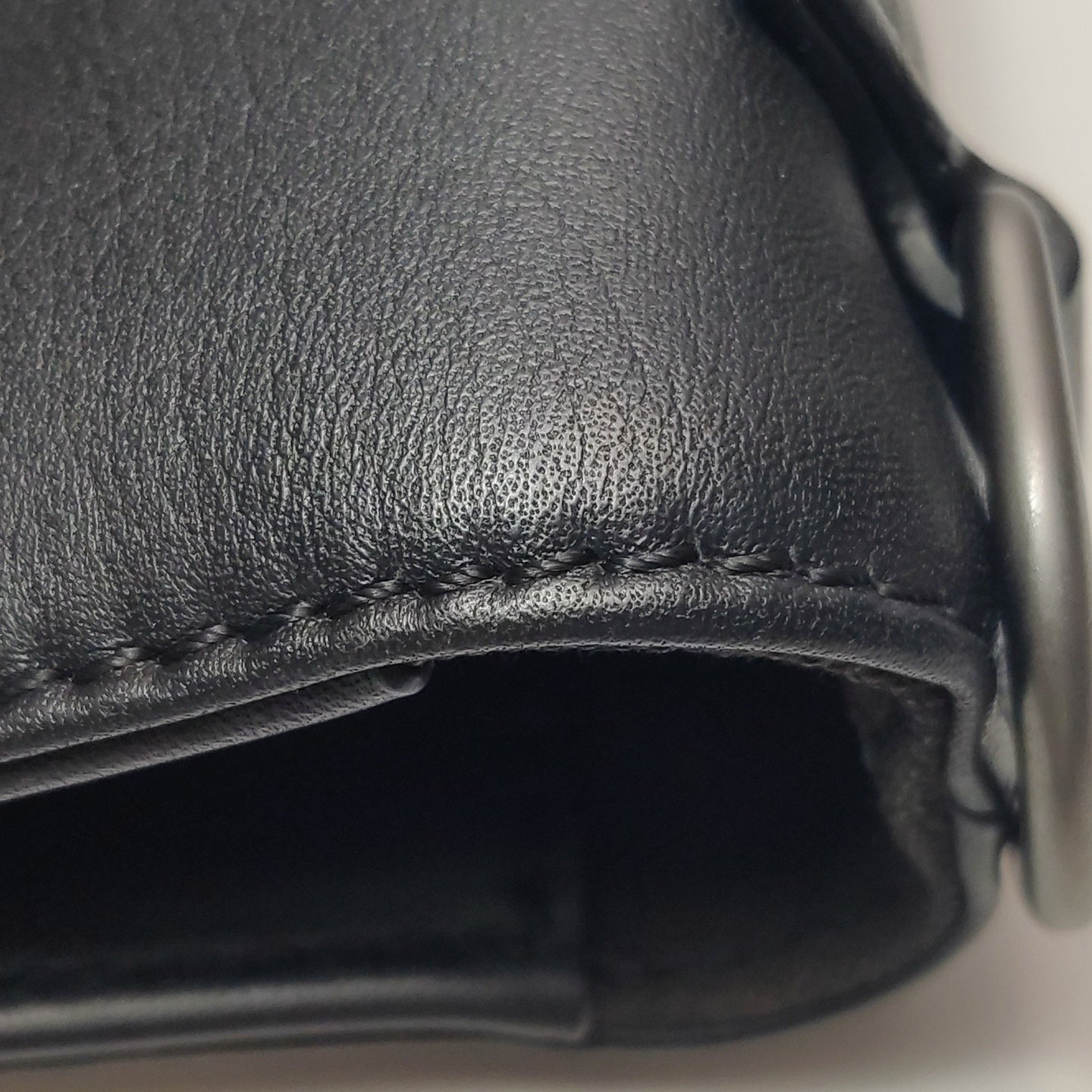 Louis Vuitton - Other - Leather - Black - (medium)