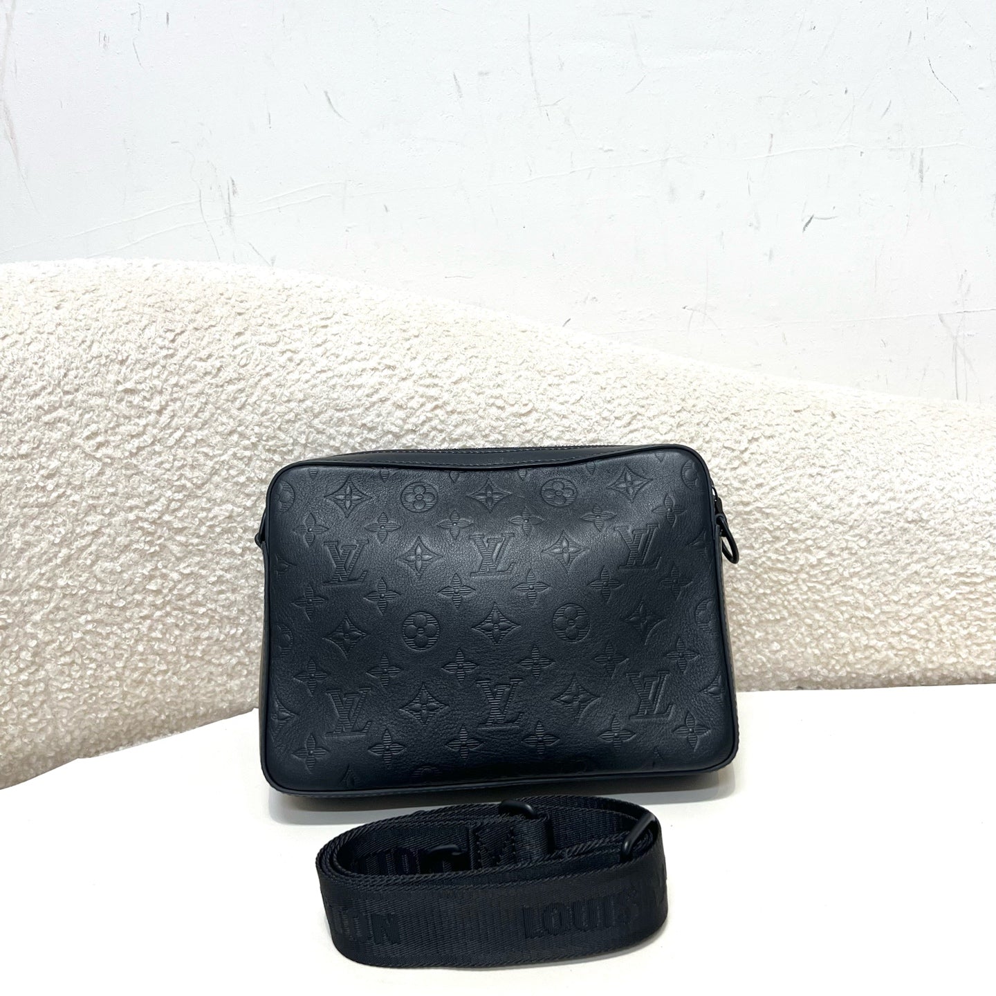 Louis Vuitton - Other - Leather - Black - (medium)
