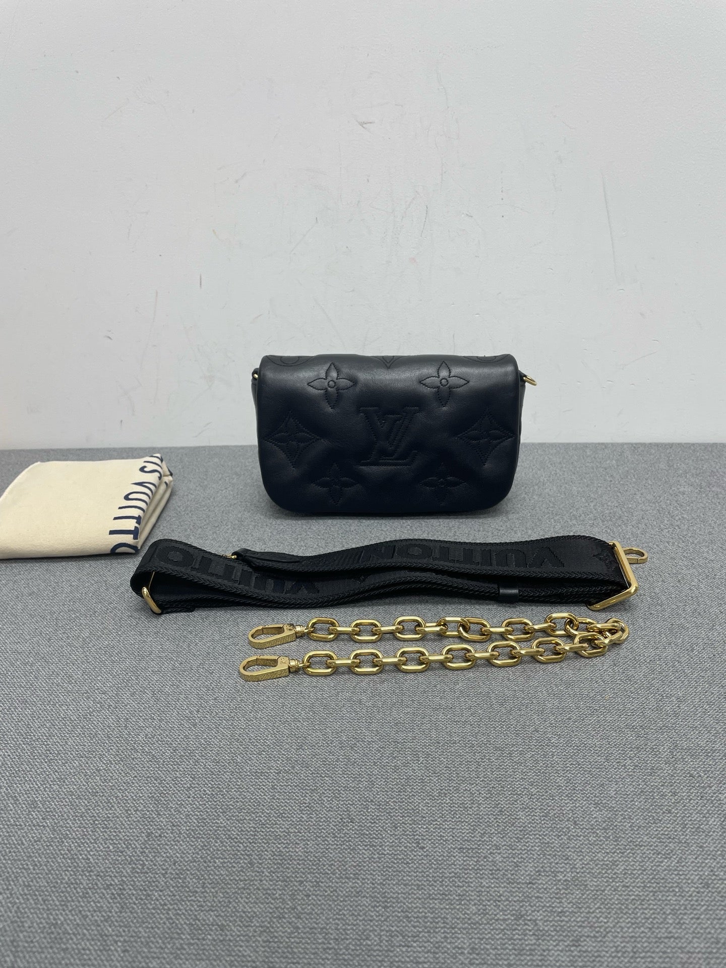 Louis Vuitton - Other - Leather - Black - (mini)