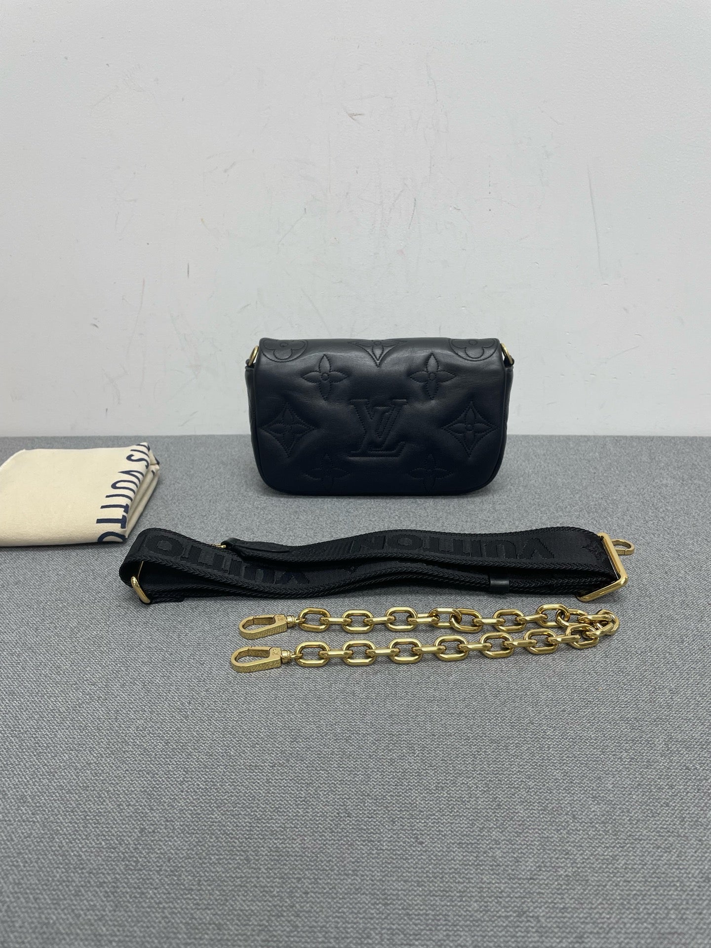 Louis Vuitton - Other - Leather - Black - (mini)