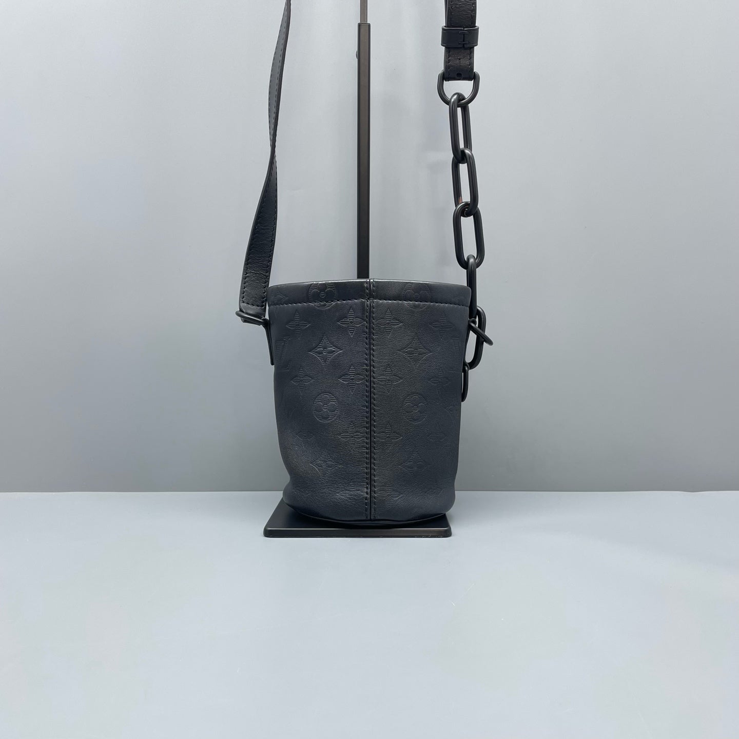 Louis Vuitton - Other - Leather - Black - (mini)