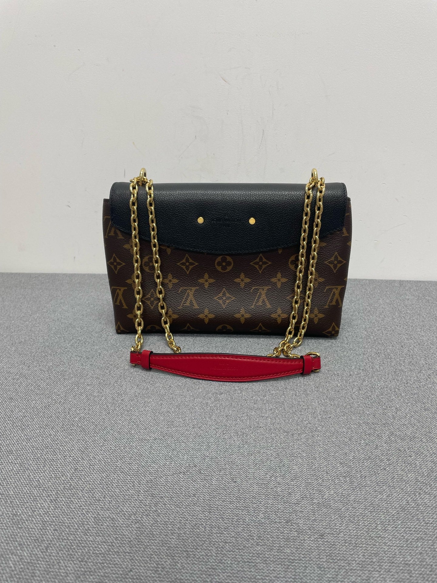 Louis Vuitton - Other - Leather - Black - (mini)