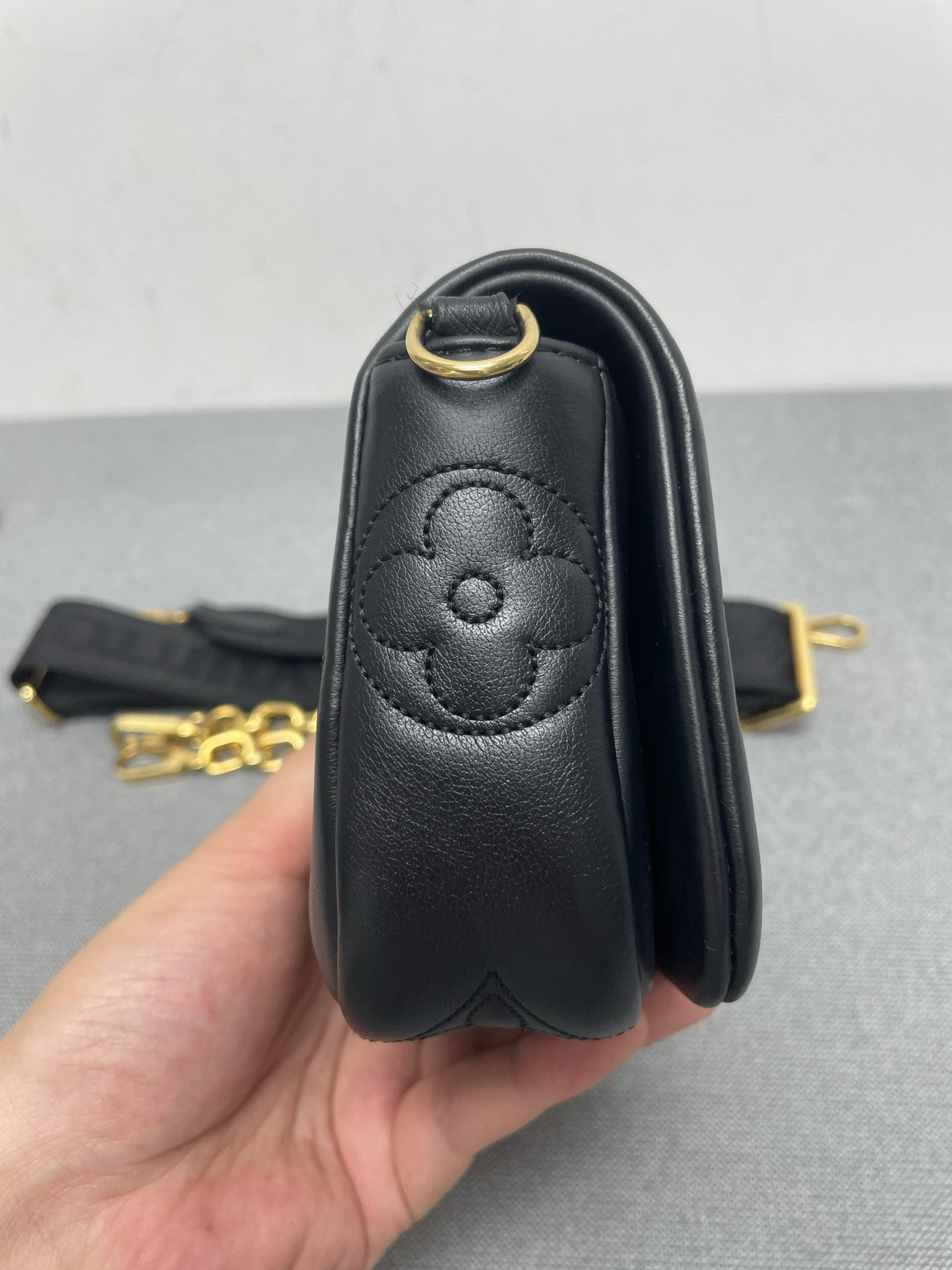 Louis Vuitton - Other - Leather - Black - (mini)