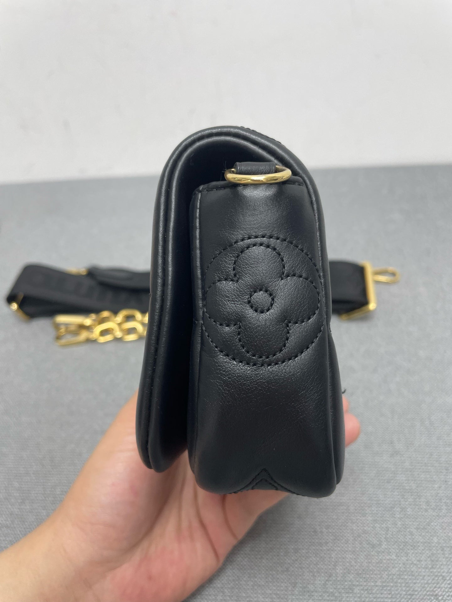 Louis Vuitton - Other - Leather - Black - (mini)