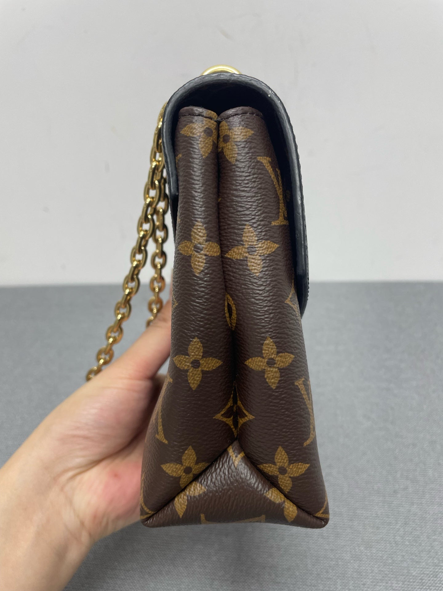 Louis Vuitton - Other - Leather - Black - (mini)