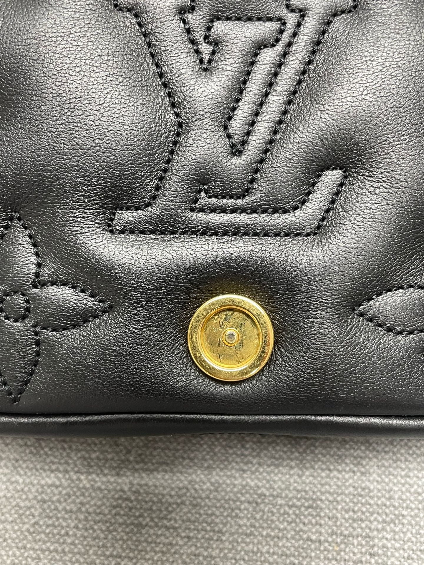 Louis Vuitton - Other - Leather - Black - (mini)