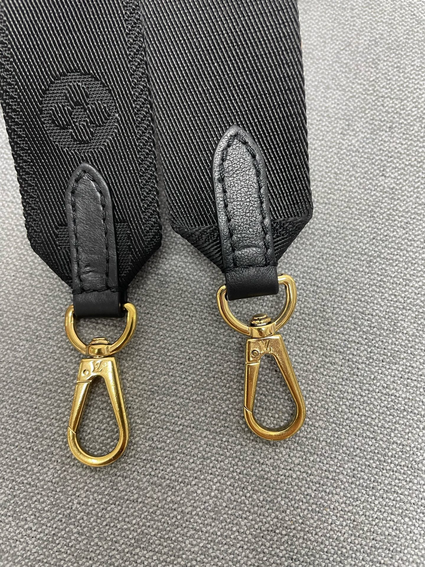 Louis Vuitton - Other - Leather - Black - (mini)