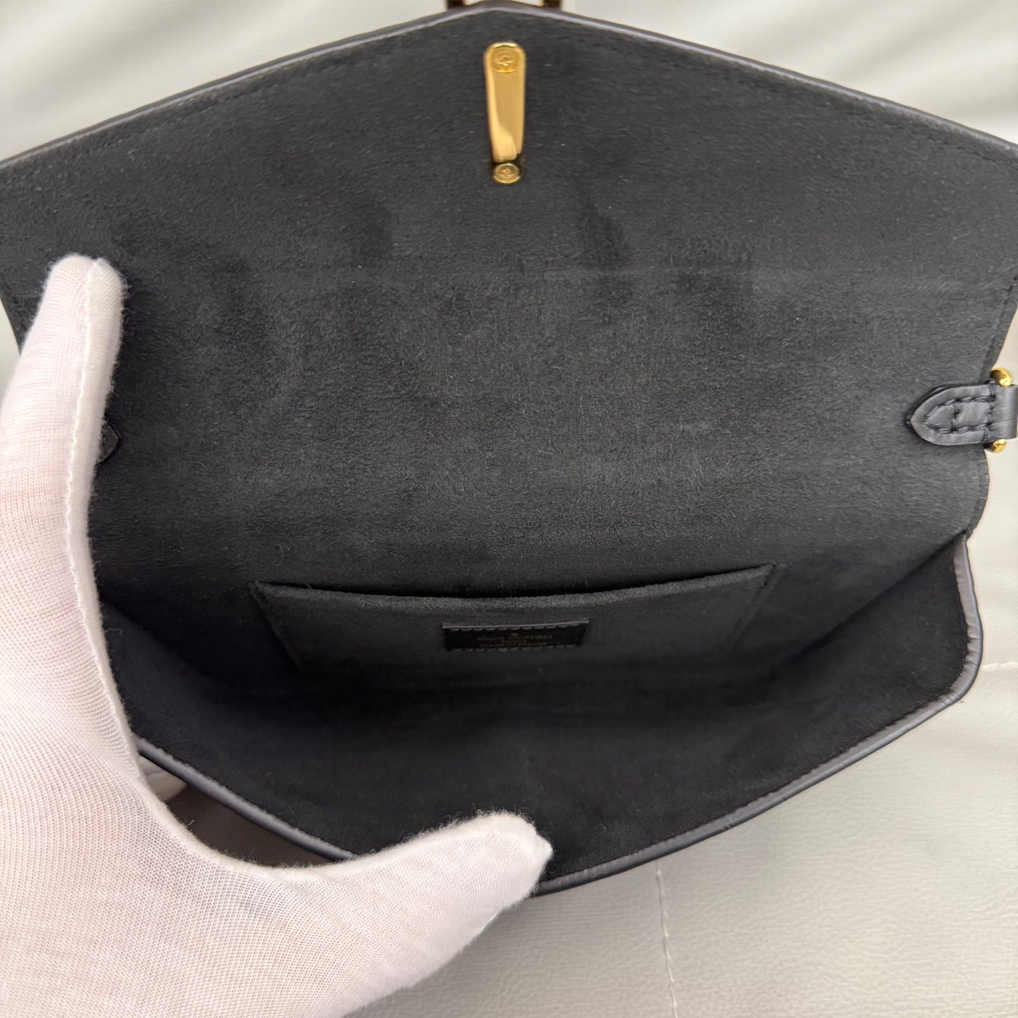 Louis Vuitton - Other - Leather - Black - (mini)