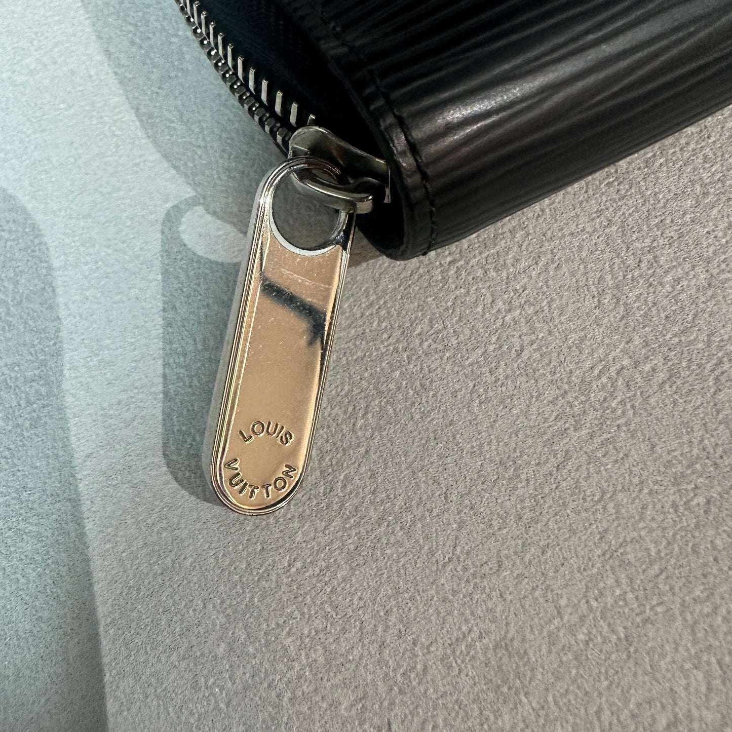 Louis Vuitton - Other - Leather - Black - (Other)