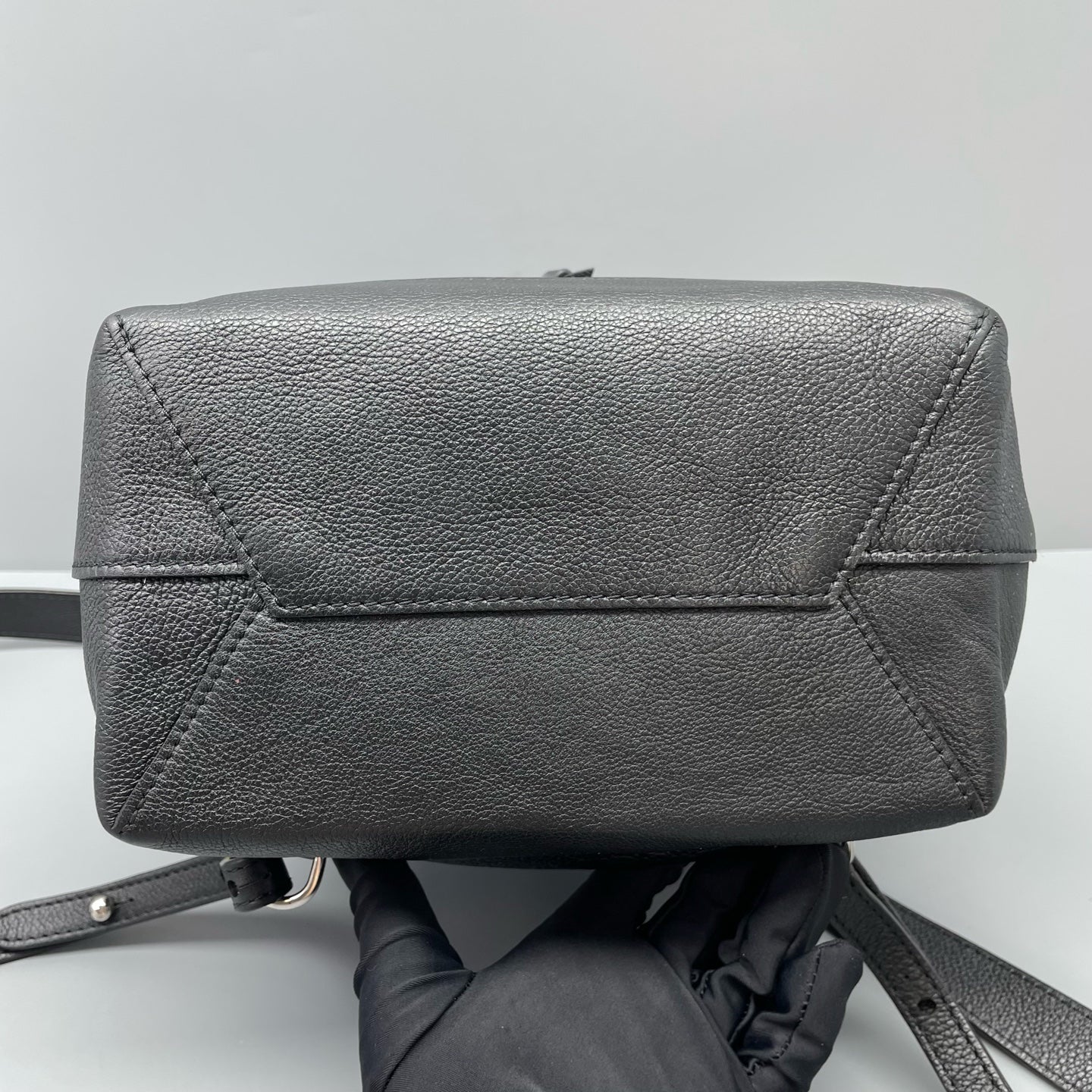Louis Vuitton - Other - Leather - Black - (small)
