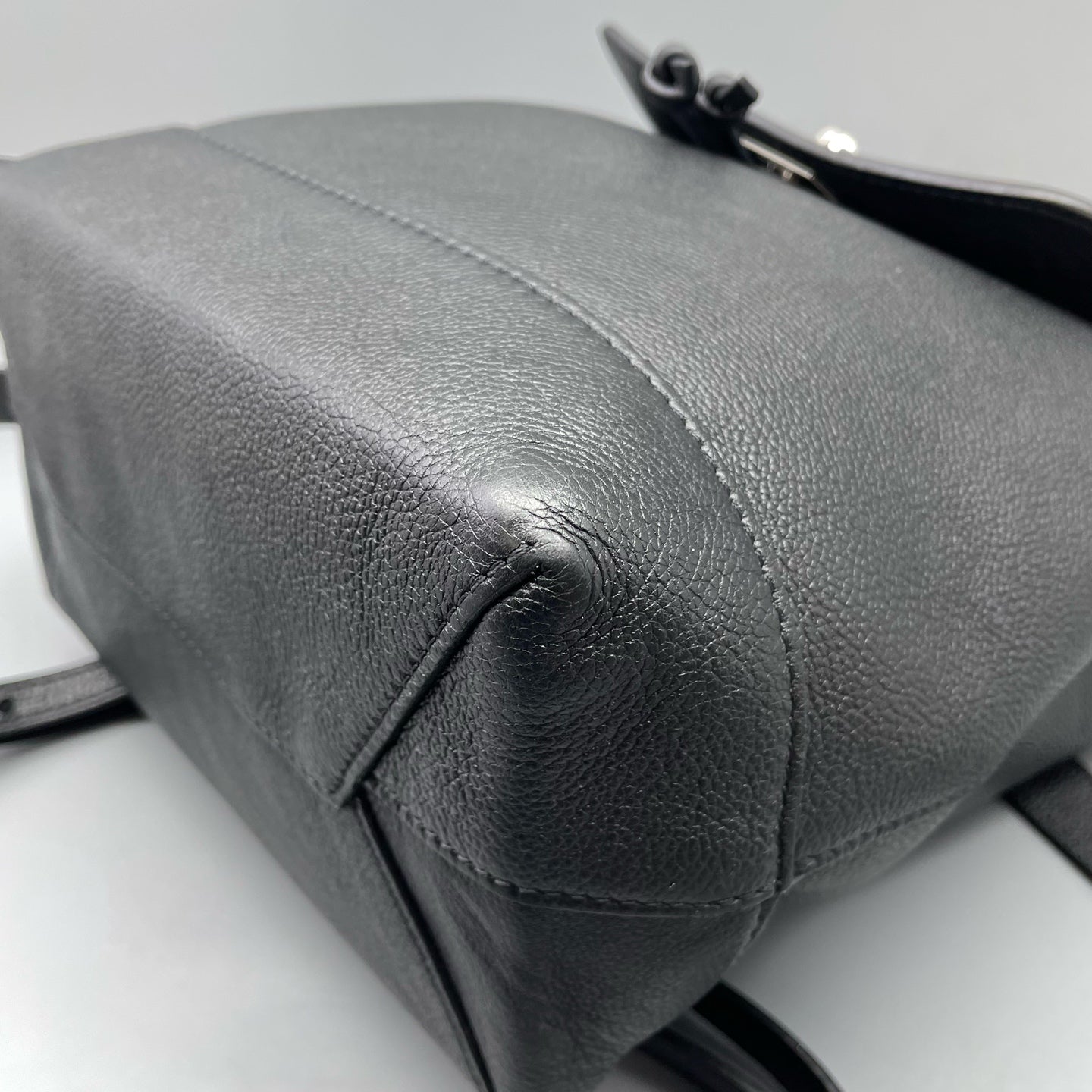 Louis Vuitton - Other - Leather - Black - (small)