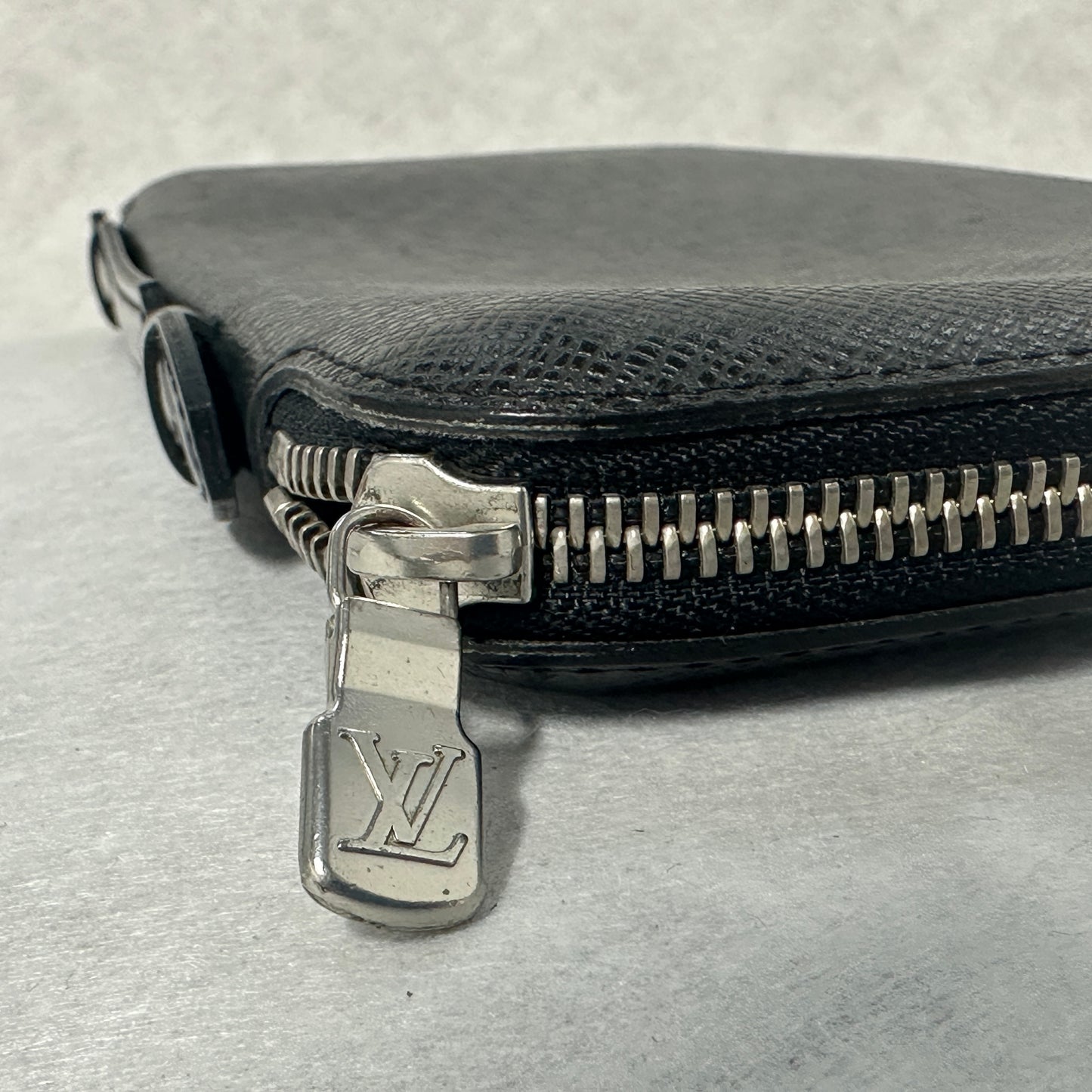 Louis Vuitton - Other - Leather - Black - (small)