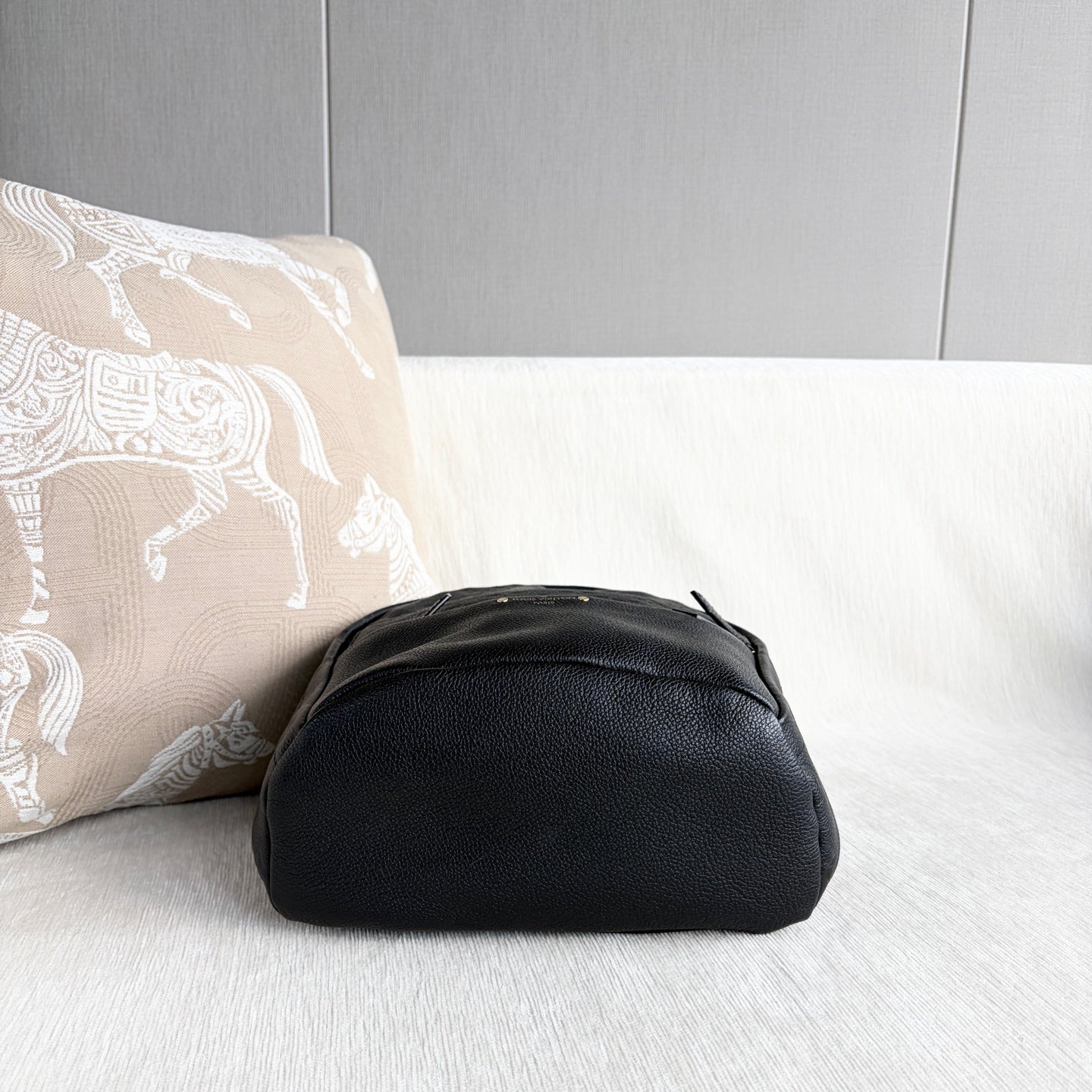 Louis Vuitton - Other - Leather - Black - (small)