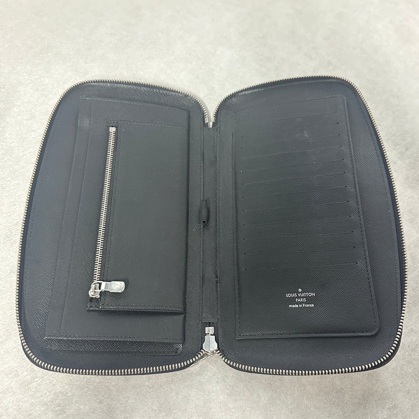 Louis Vuitton - Other - Leather - Black - (small)