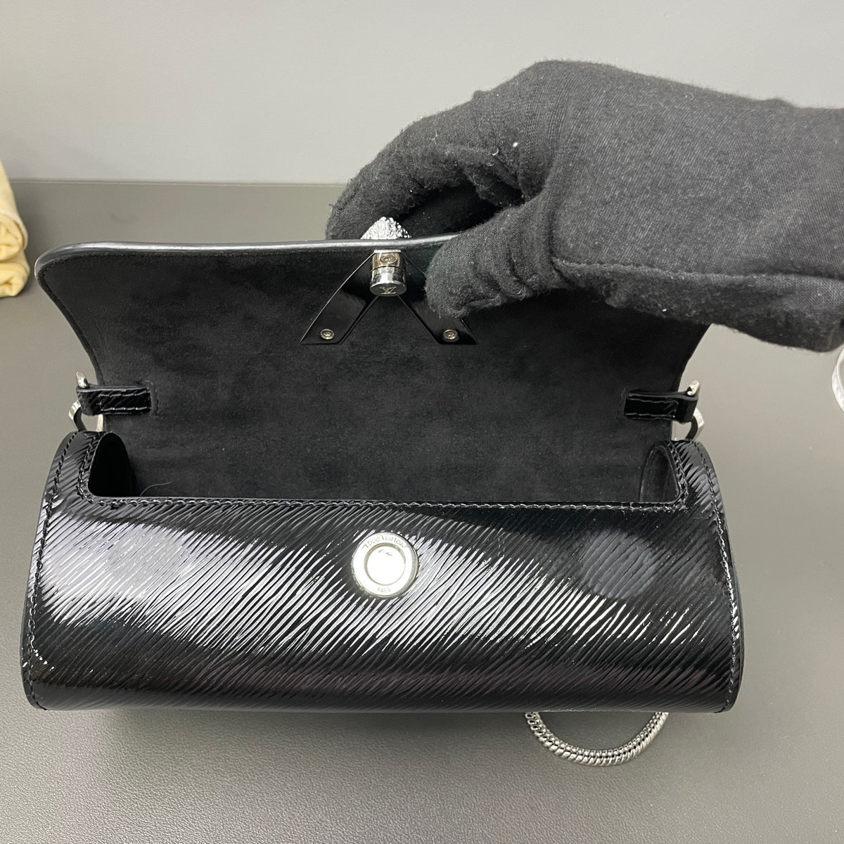 Louis Vuitton - Other - Leather - Black - (Small)