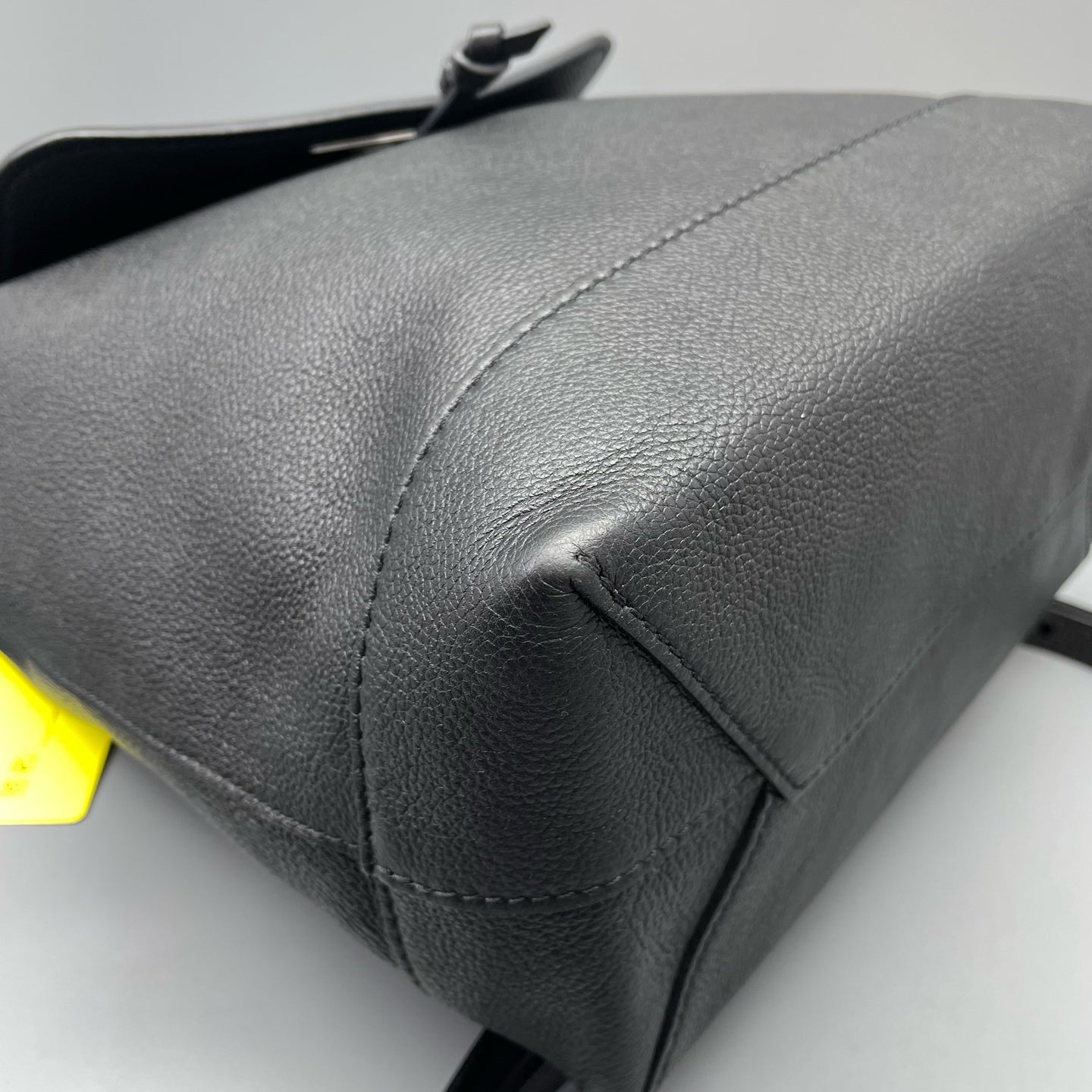 Louis Vuitton - Other - Leather - Black - (small)