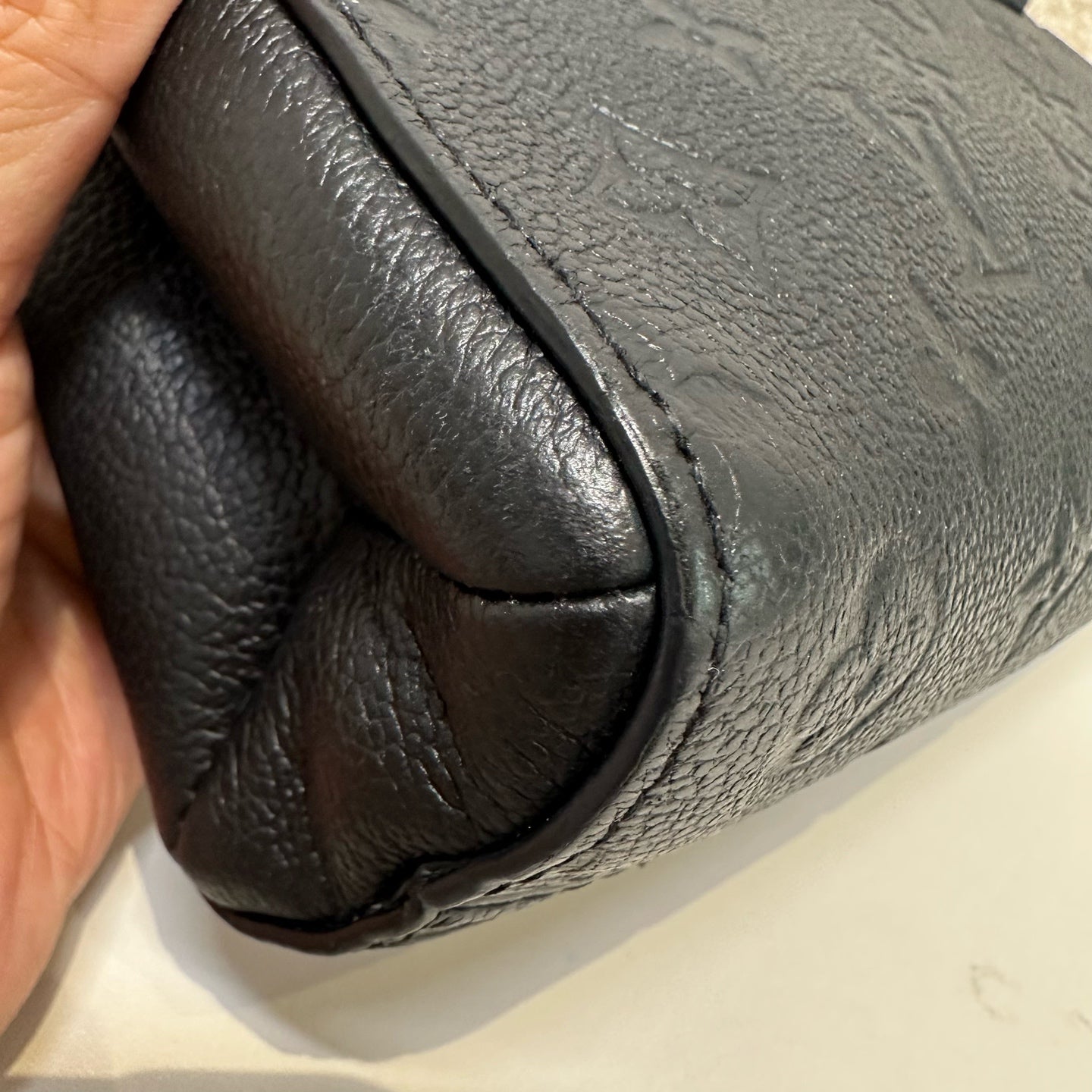 Louis Vuitton - Other - Leather - Black - (small)