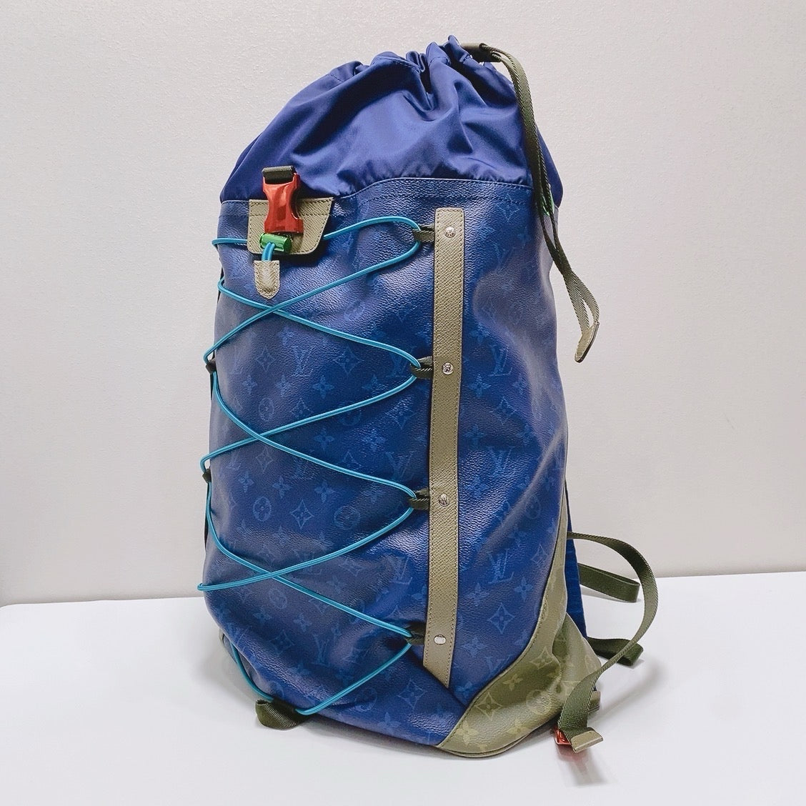 Louis Vuitton - Other - Leather - Blue - (large)