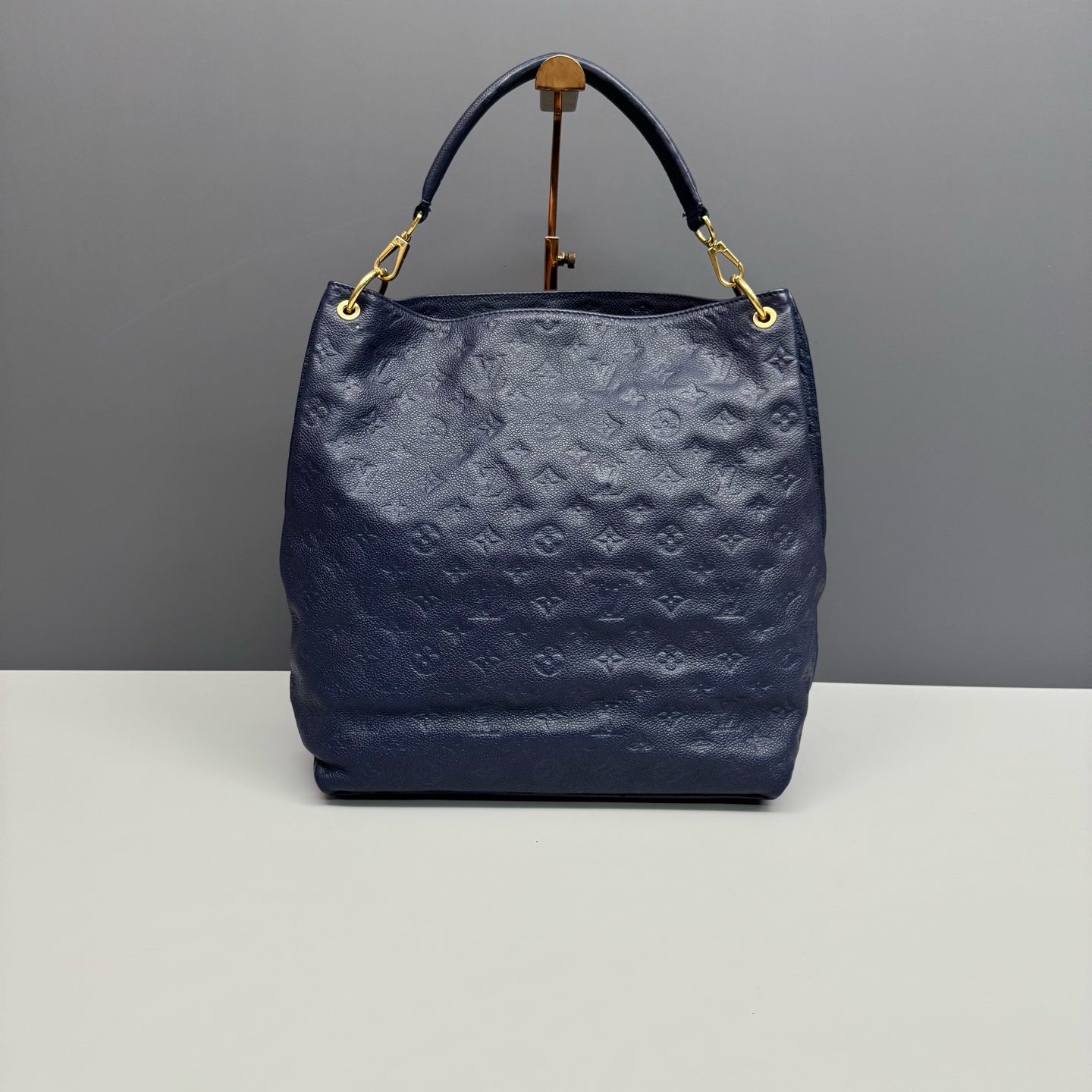 Louis Vuitton - Other - Leather - Blue - (medium)