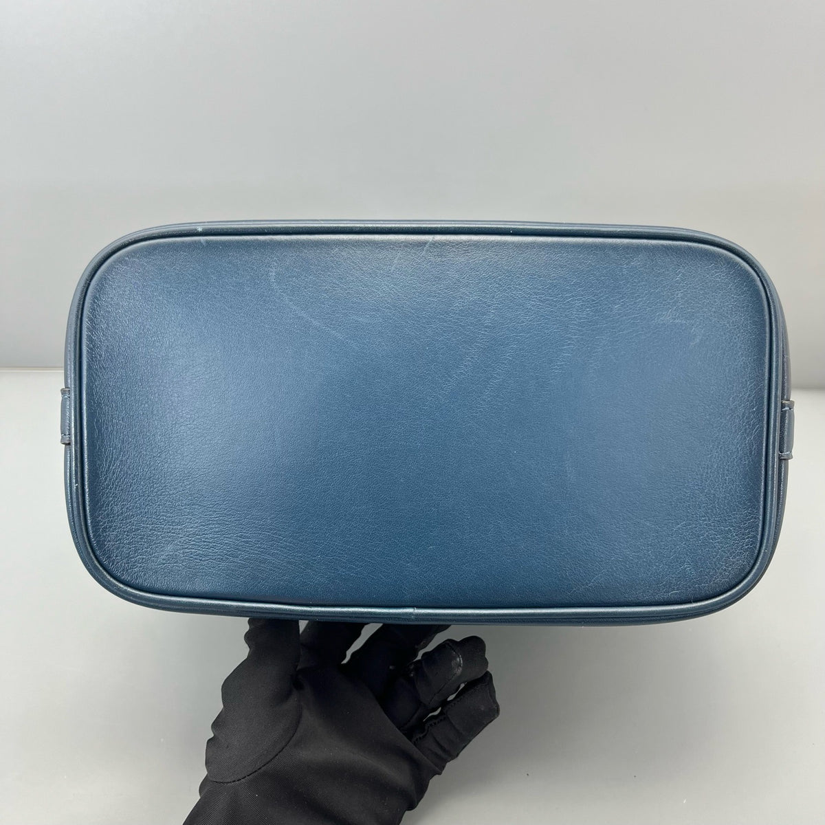 Louis Vuitton - Other - Leather - Blue - (Medium)